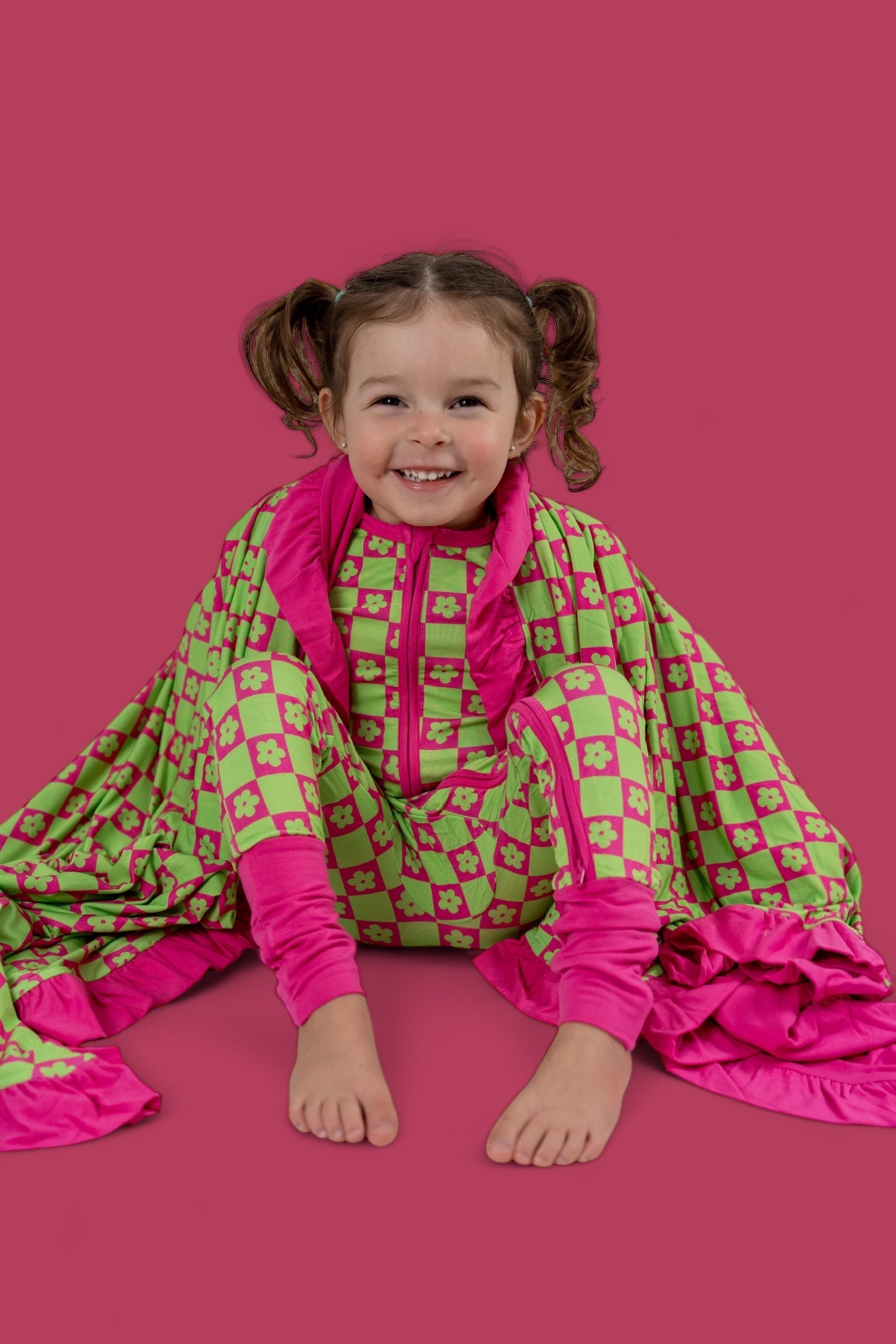 Wild Daisy Checkers Dream Ruffle Blanket