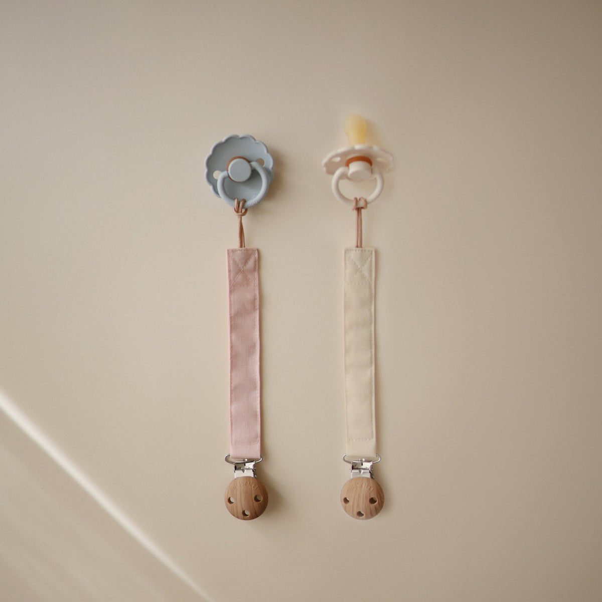 Linen Pacifier Clip 2-pack