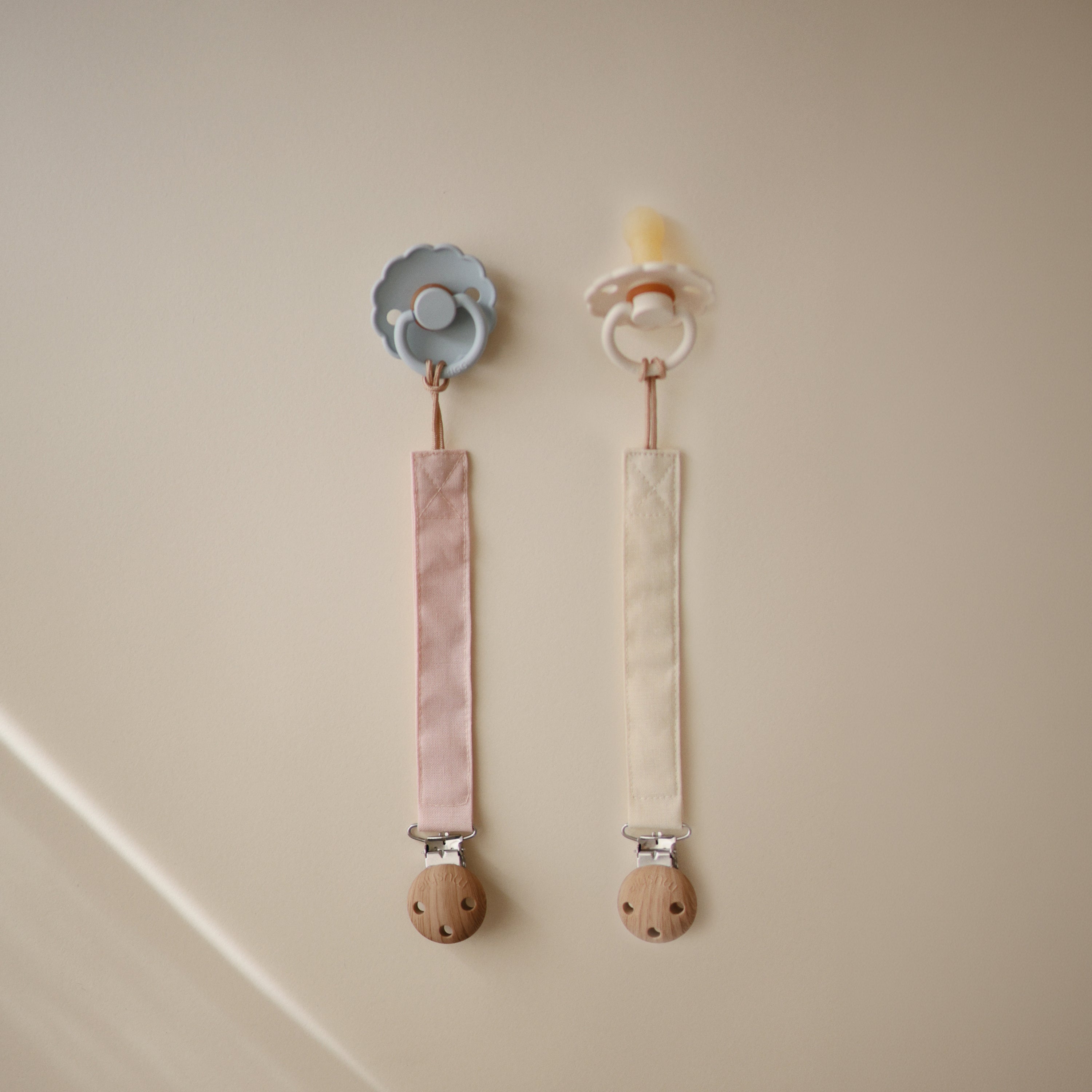 Linen Pacifier Clip 2-pack