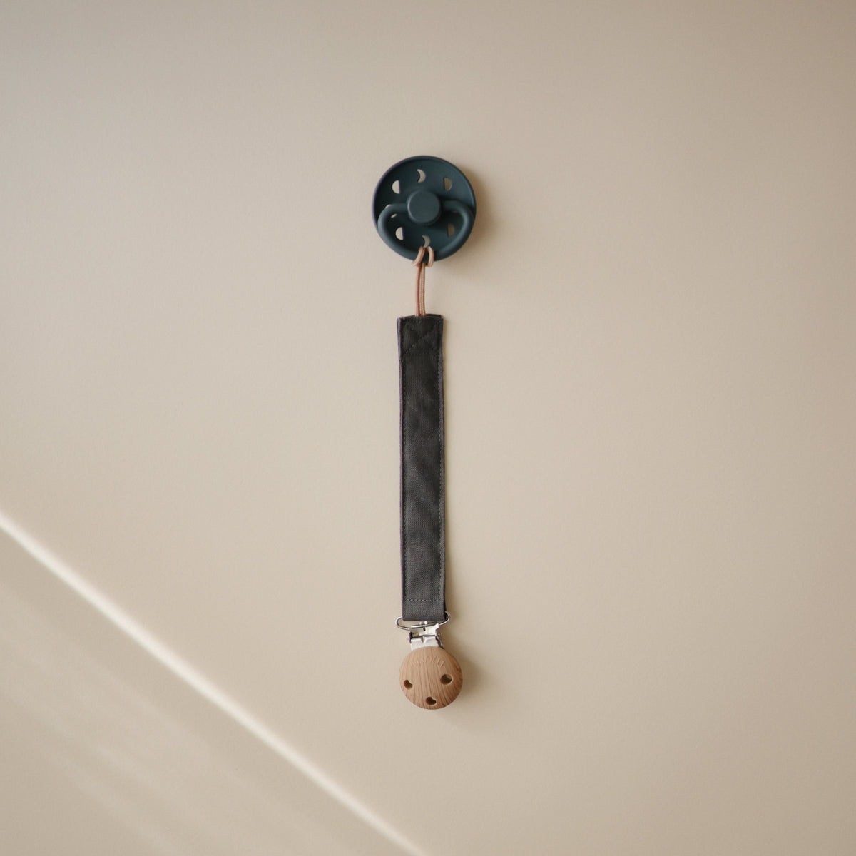 Linen Pacifier Clip 2-pack