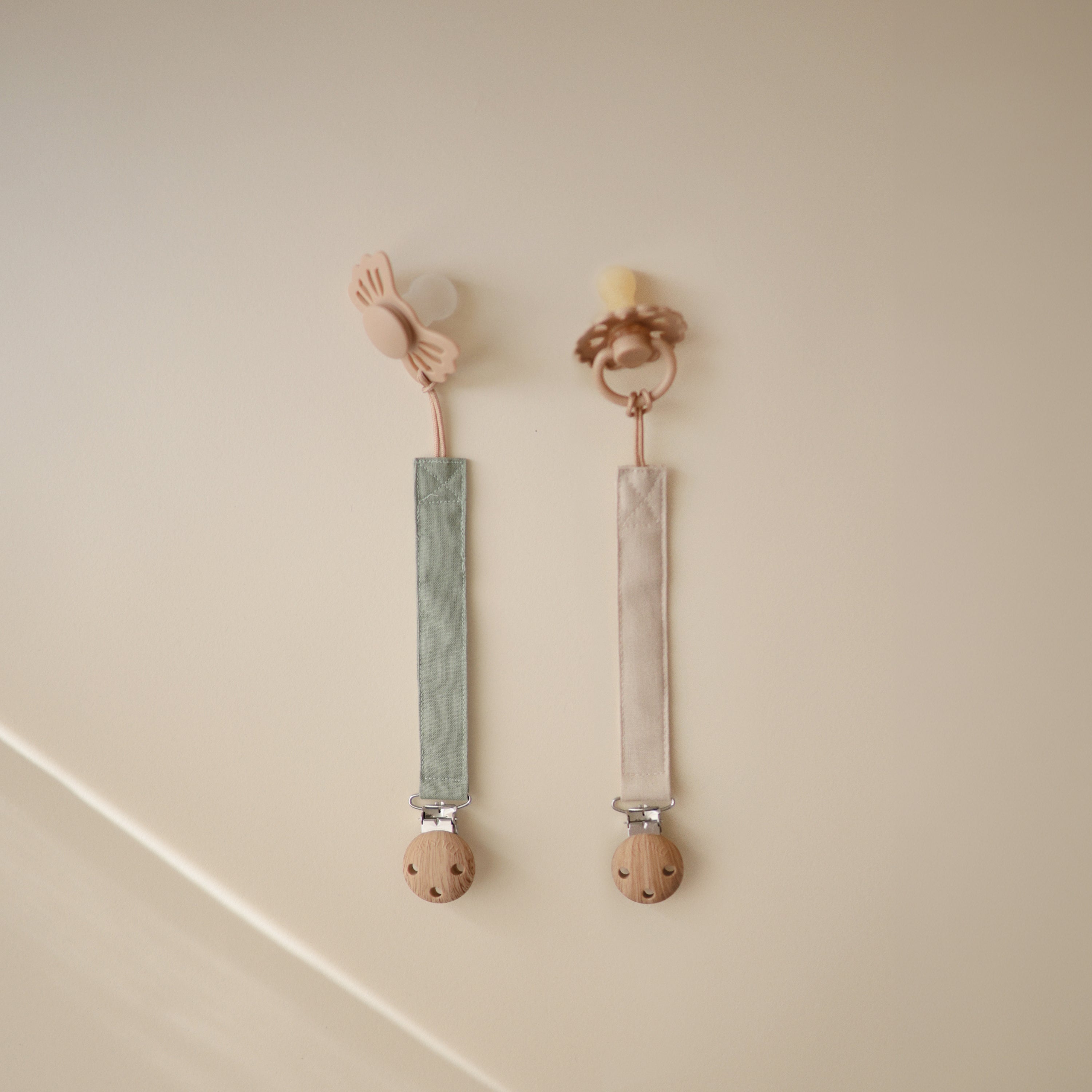 Linen Pacifier Clip 2-pack