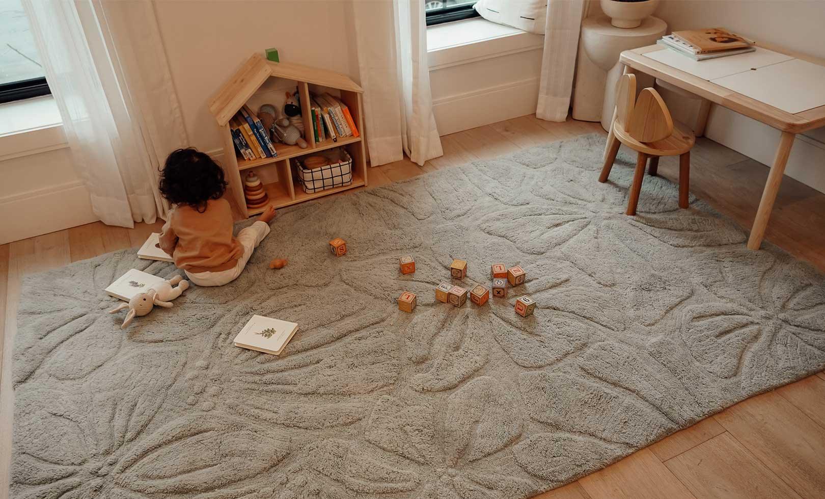 Floral Field Washable Wool Area Rug