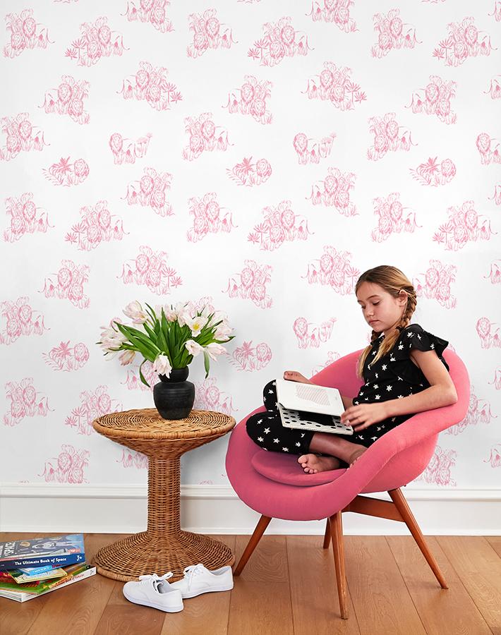 'foliage Lions' Wallpaper By Tea Collection - Pink