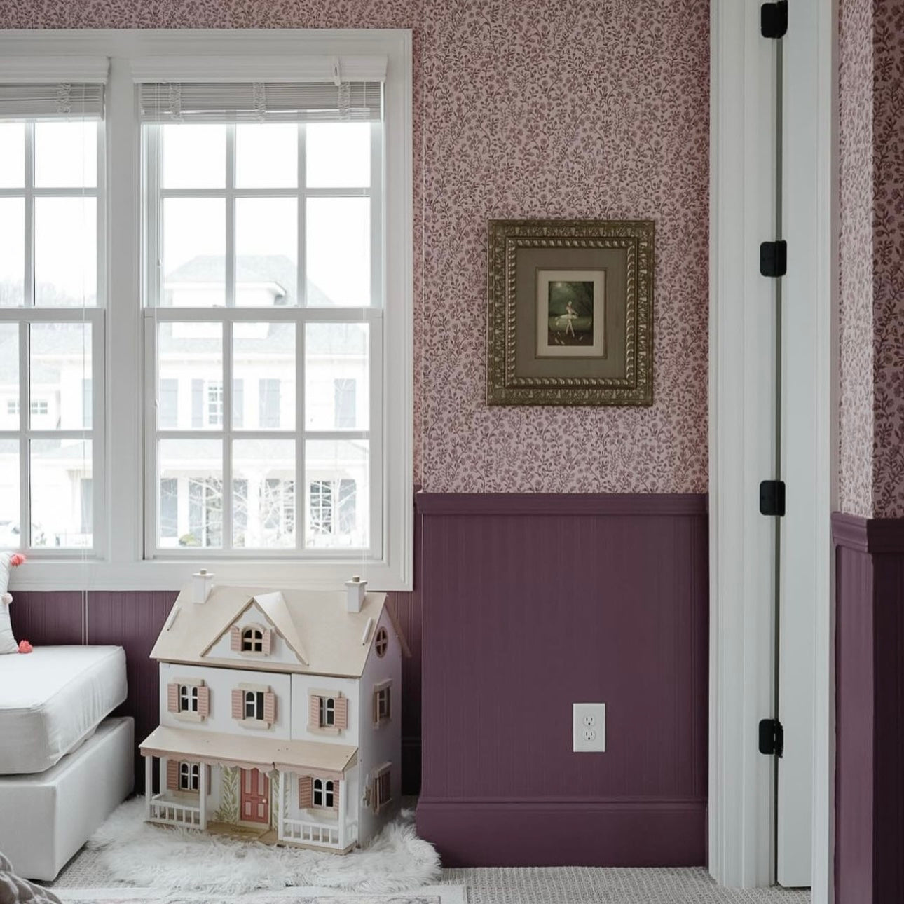 Penelope Wallpaper By Bloomery Decor