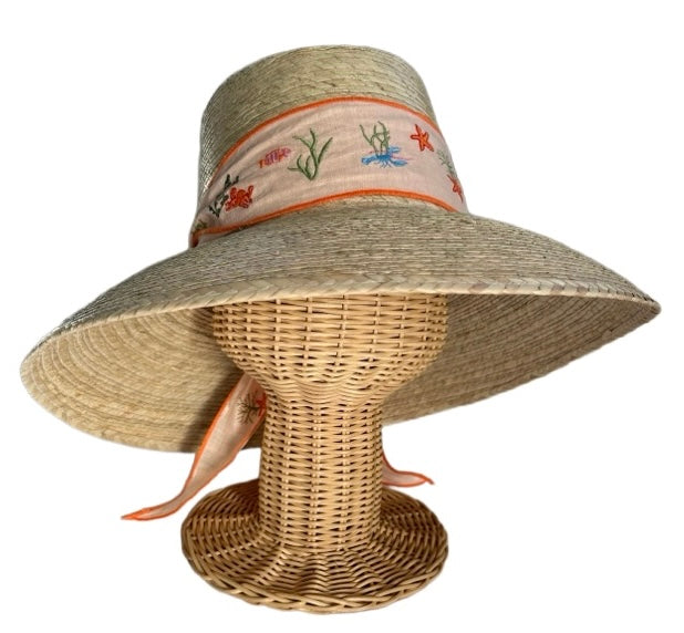 Wildflower Sun Hat - Fanm Mon X Sbb - Sea Creatures Embroidered On Peach Linen