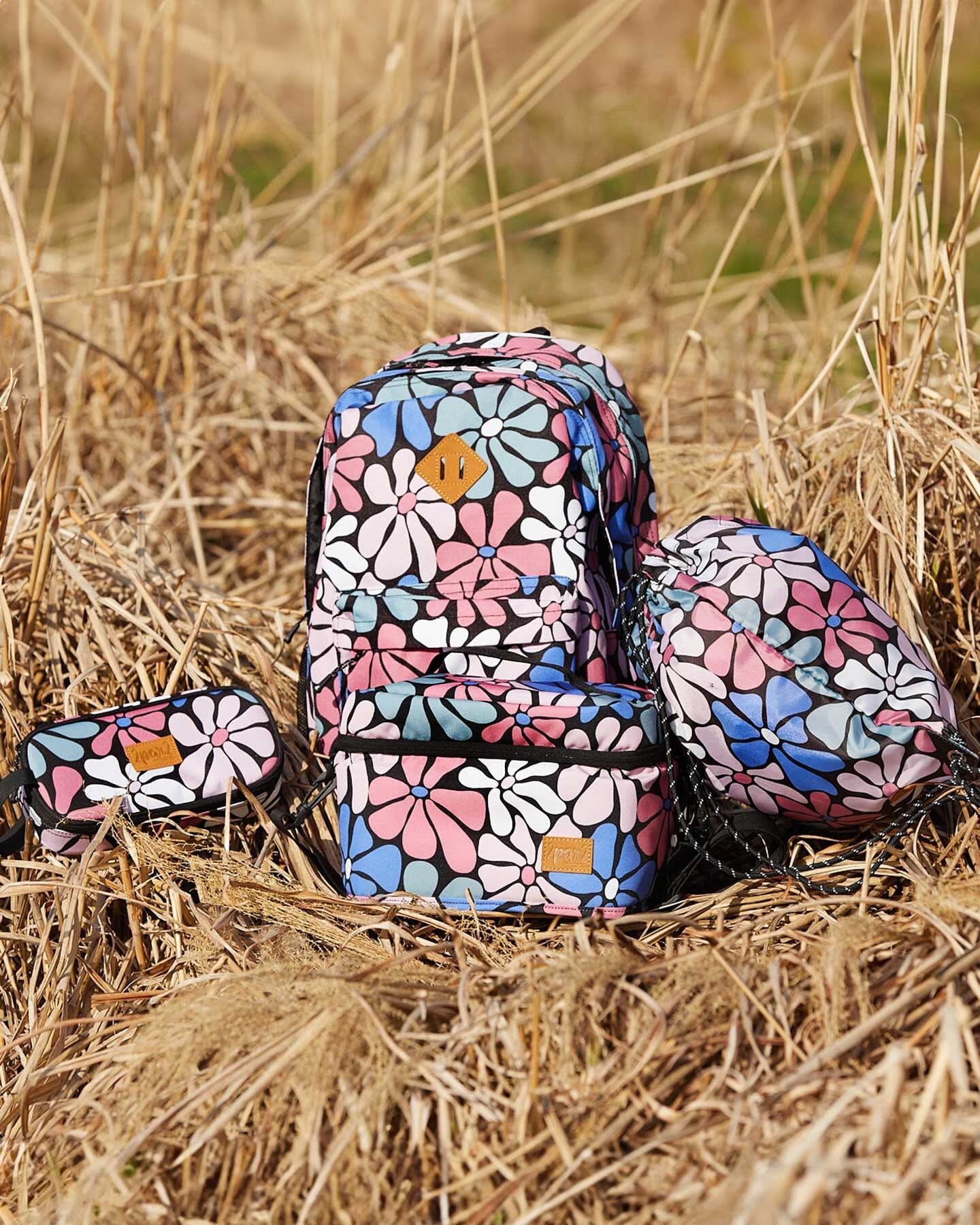 Lunch Box Printed Retro Flowers by Deux par Deux