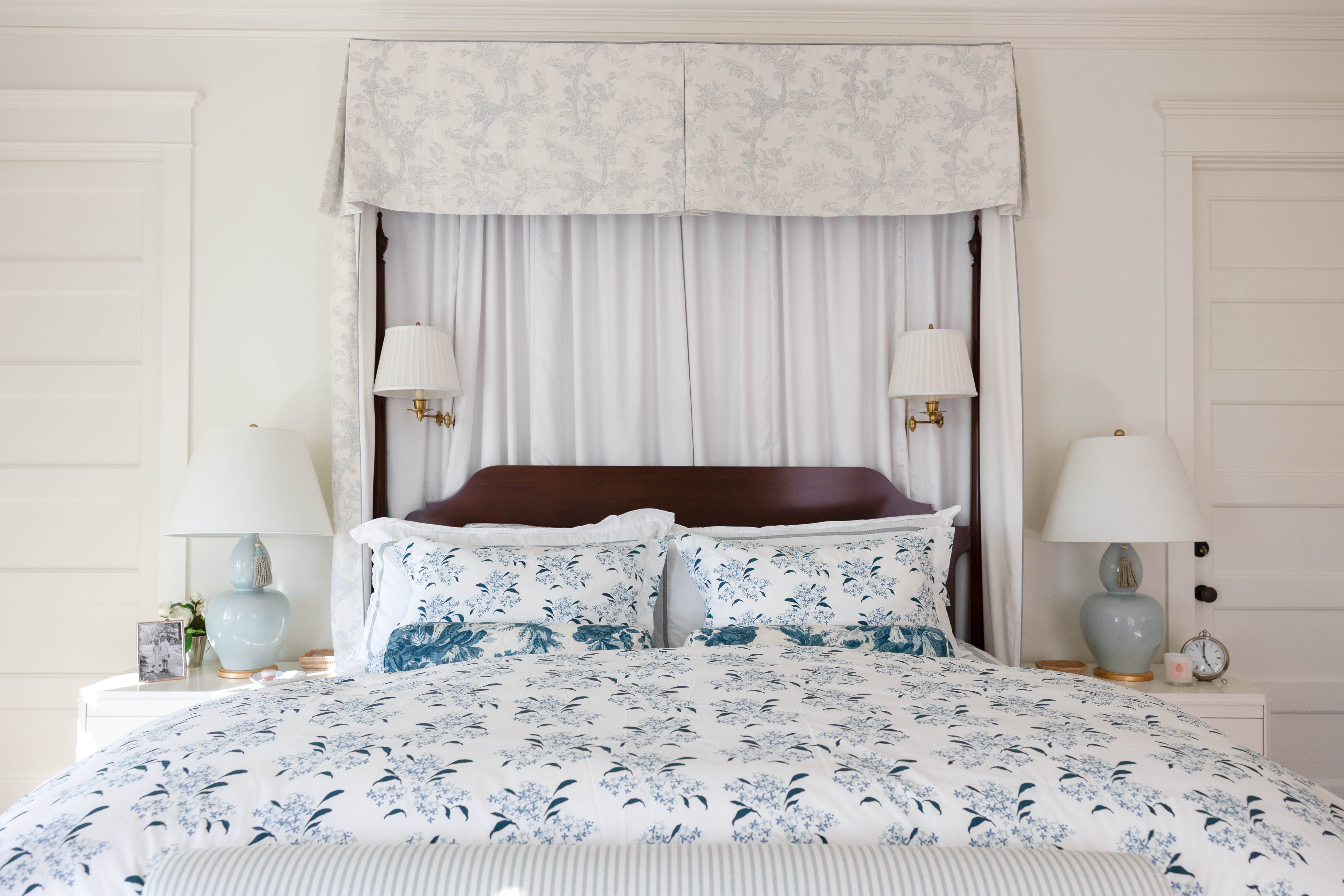 Lilac In Blue Flat Sheet