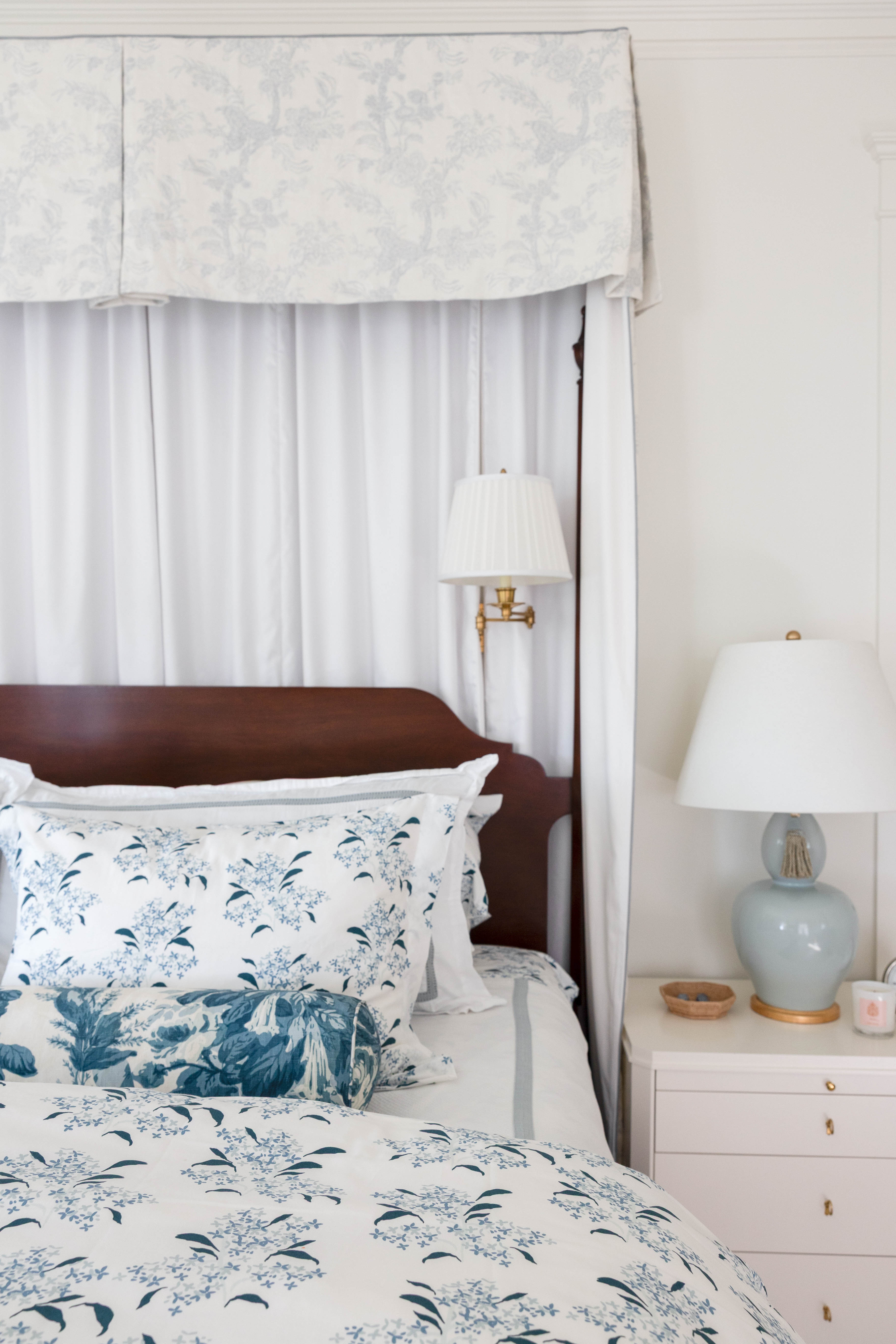 Lilac In Blue Flat Sheet