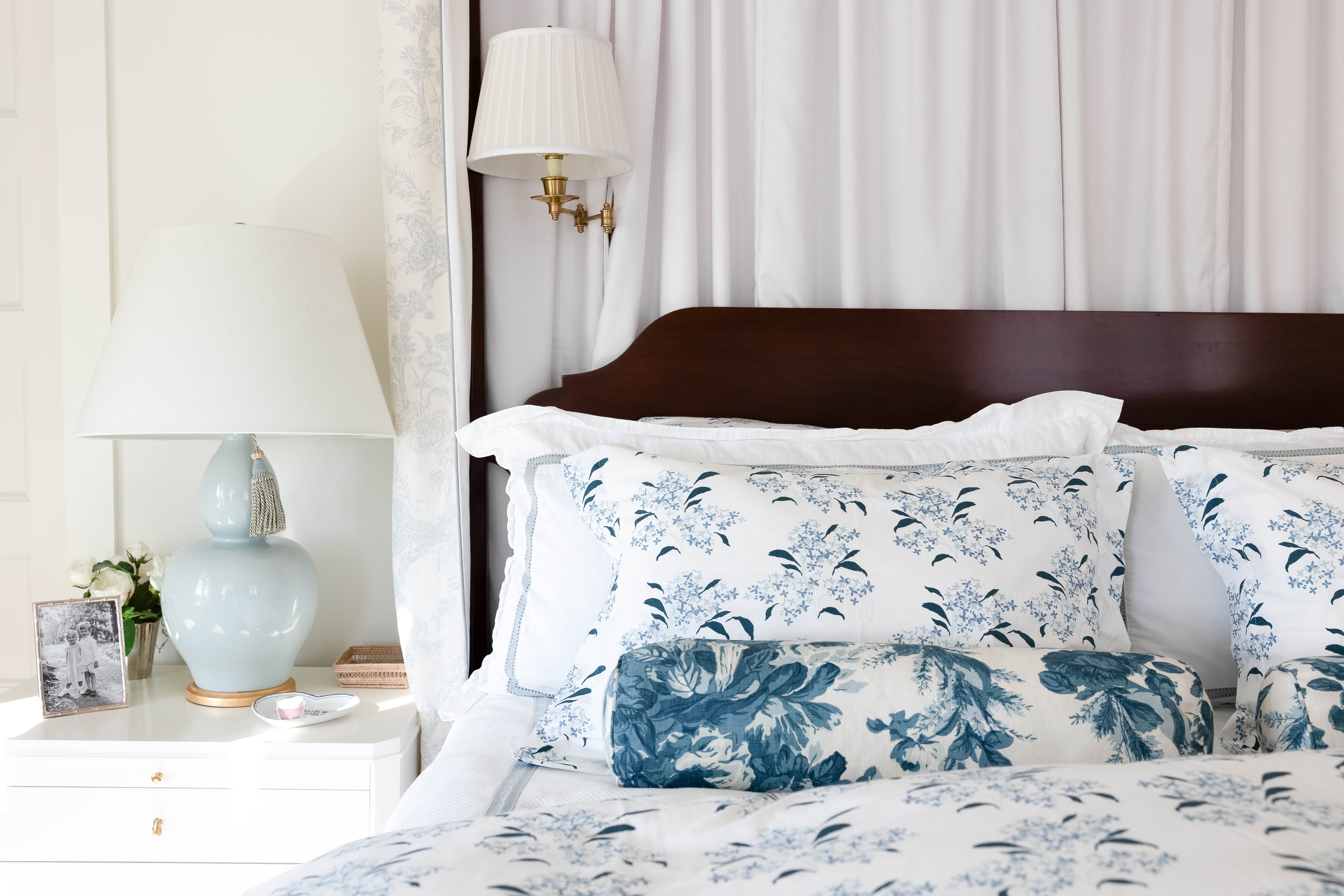 Lilac In Blue Flat Sheet