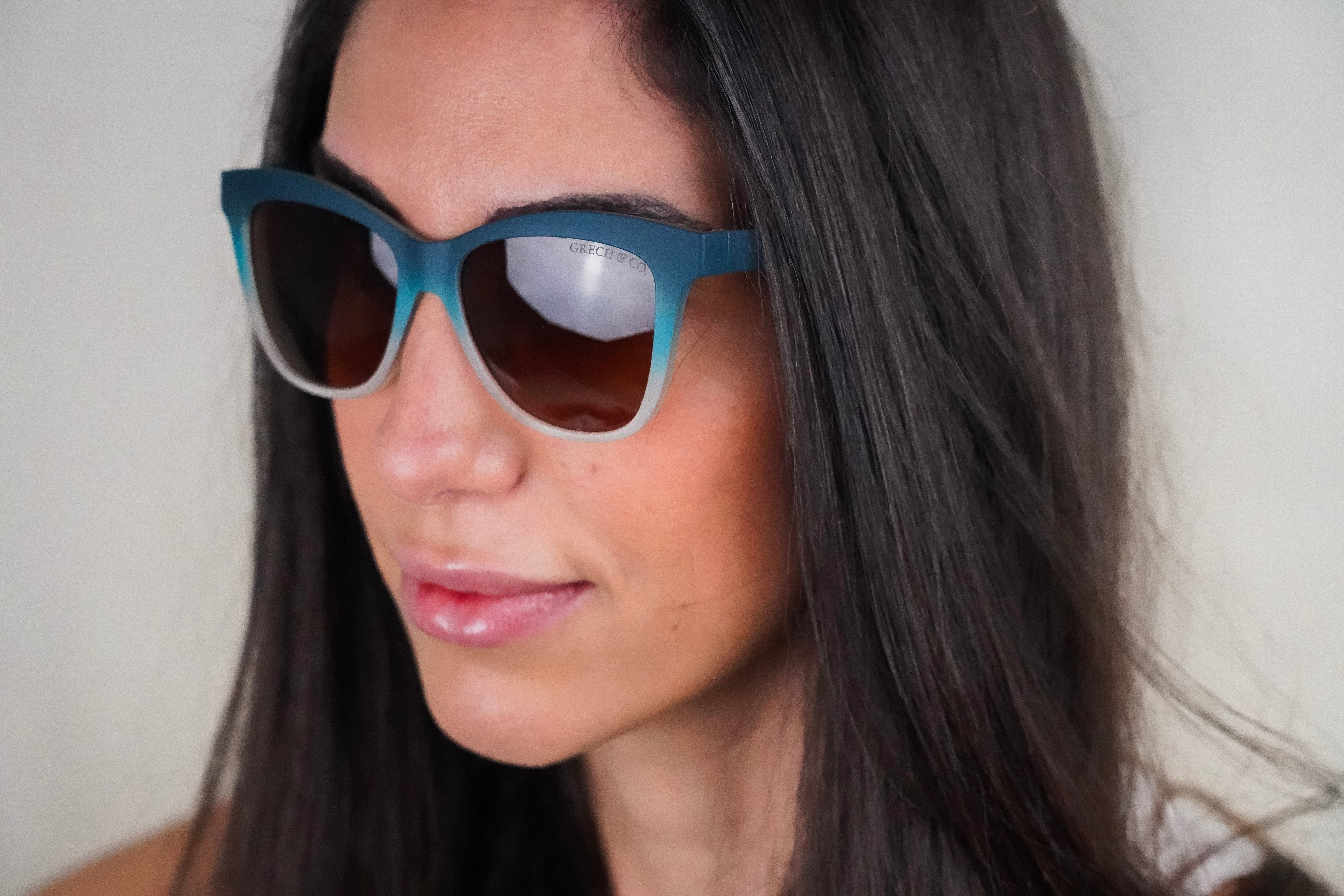 Iconic Wayfarer Ombre  | Polarized Sunglasses | Adult | 15+ Y