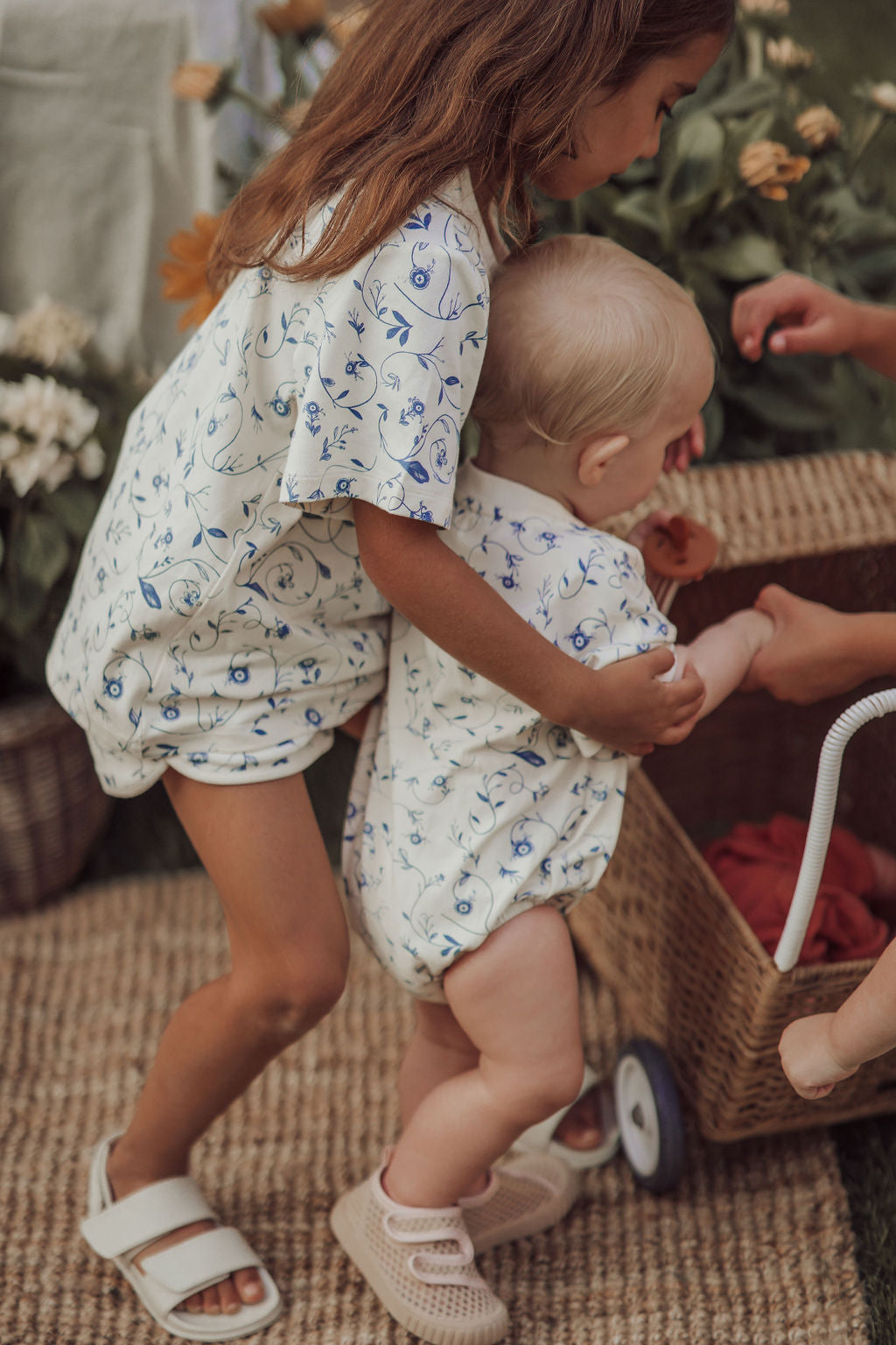 Oversized T-shirt | Organic Cotton Jersey - Scandi Floral