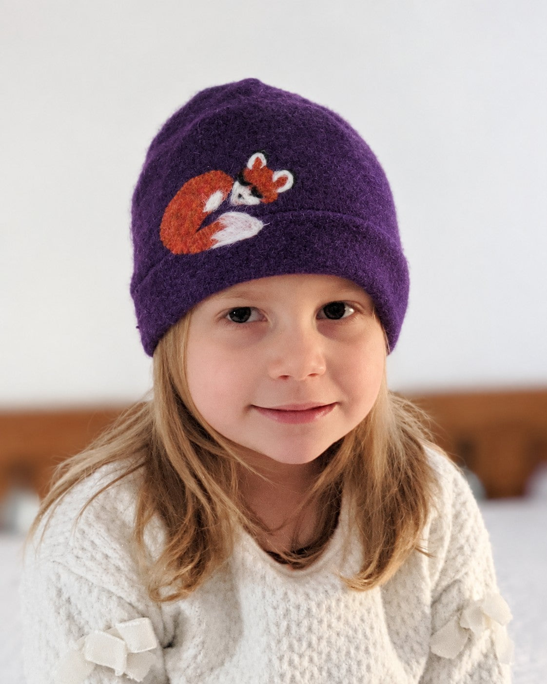 Sleeping Fox Cashmere Hat - Child