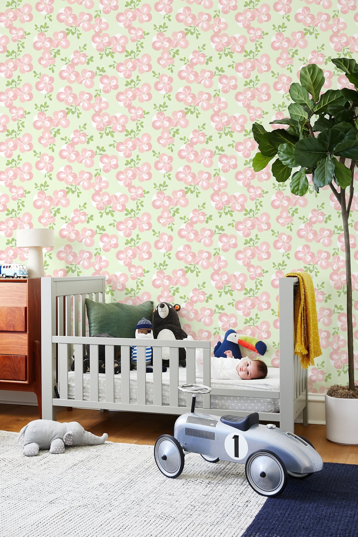 'graphic Flower' Wallpaper By Tea Collection - Pistachio