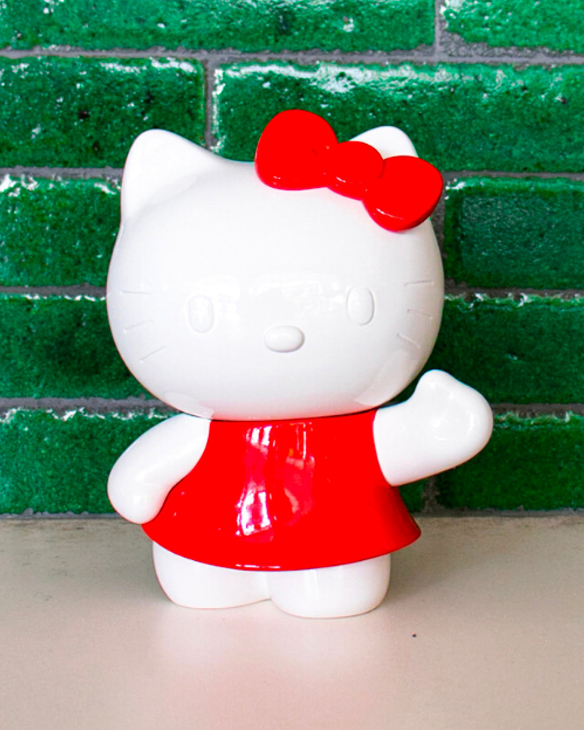 Hello Kitty Robe White & Red Dress 10.5in