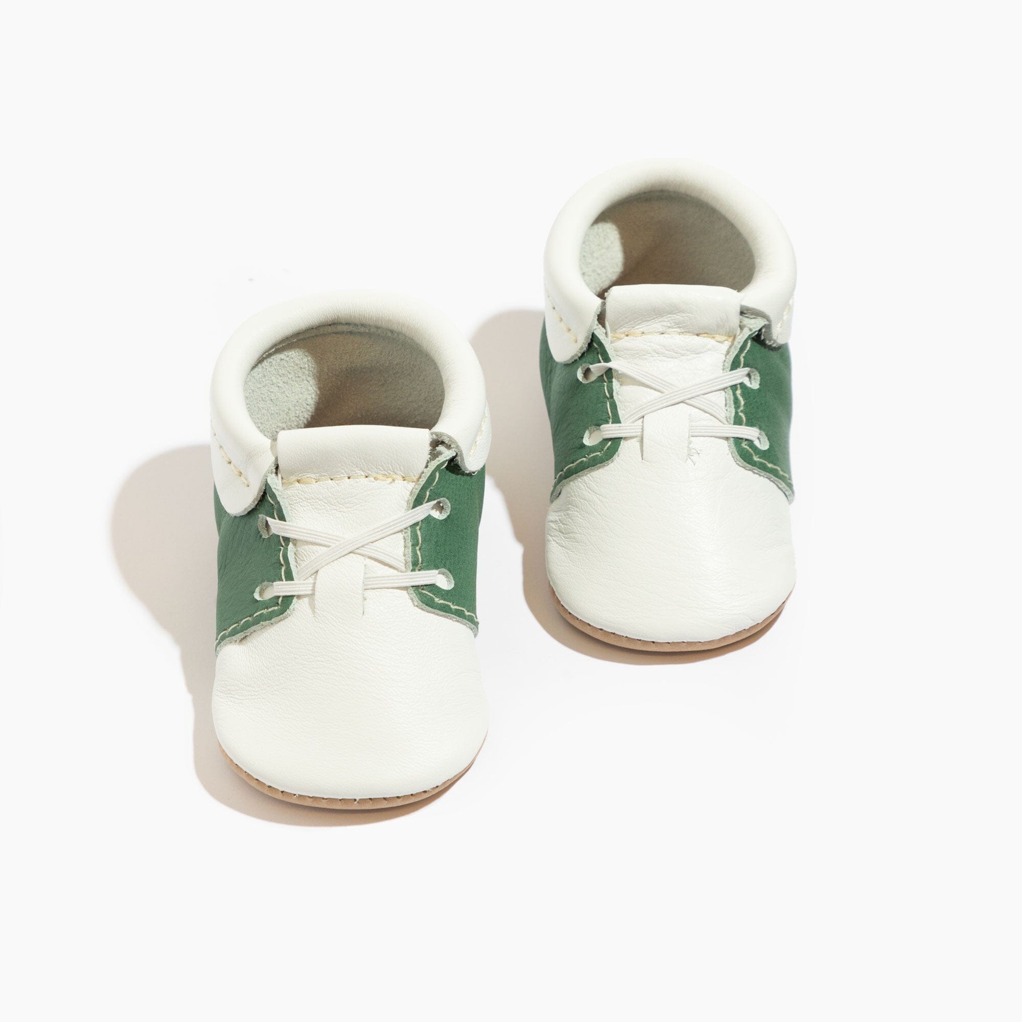 Hole-in-one Oxford Baby Shoe