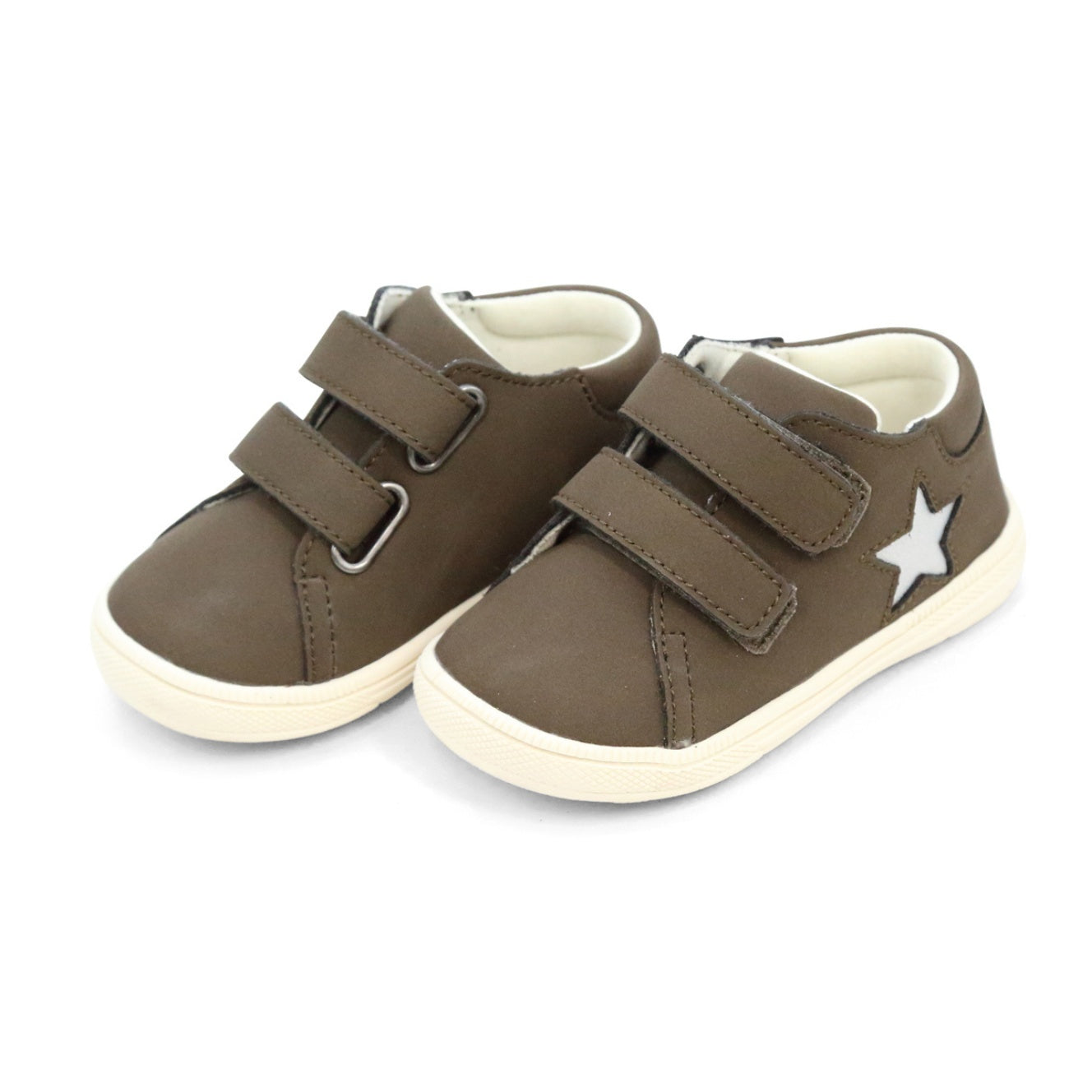 Leo Star Sneaker
