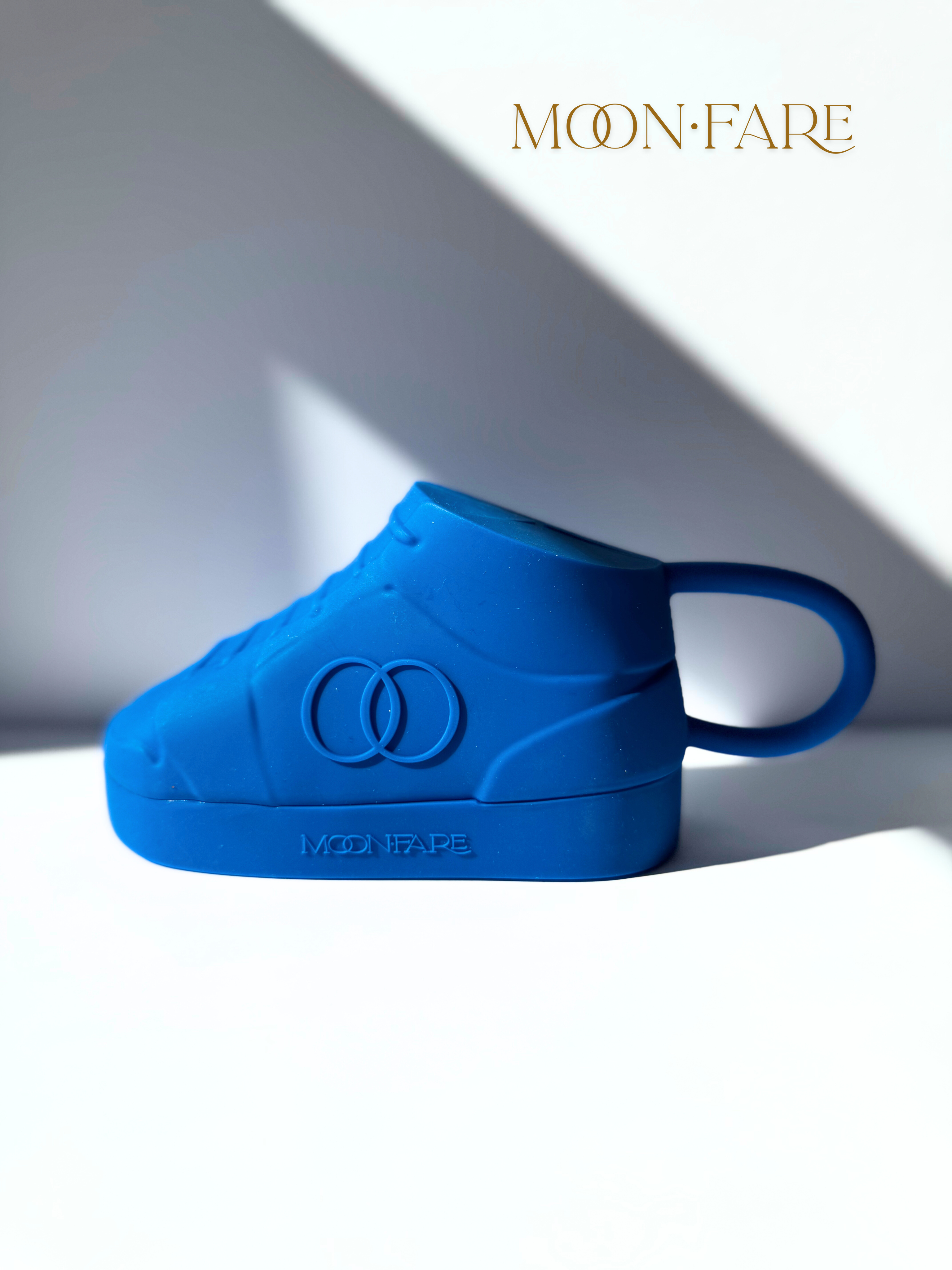 Iconic Snack Holder For Kids & Toddlers