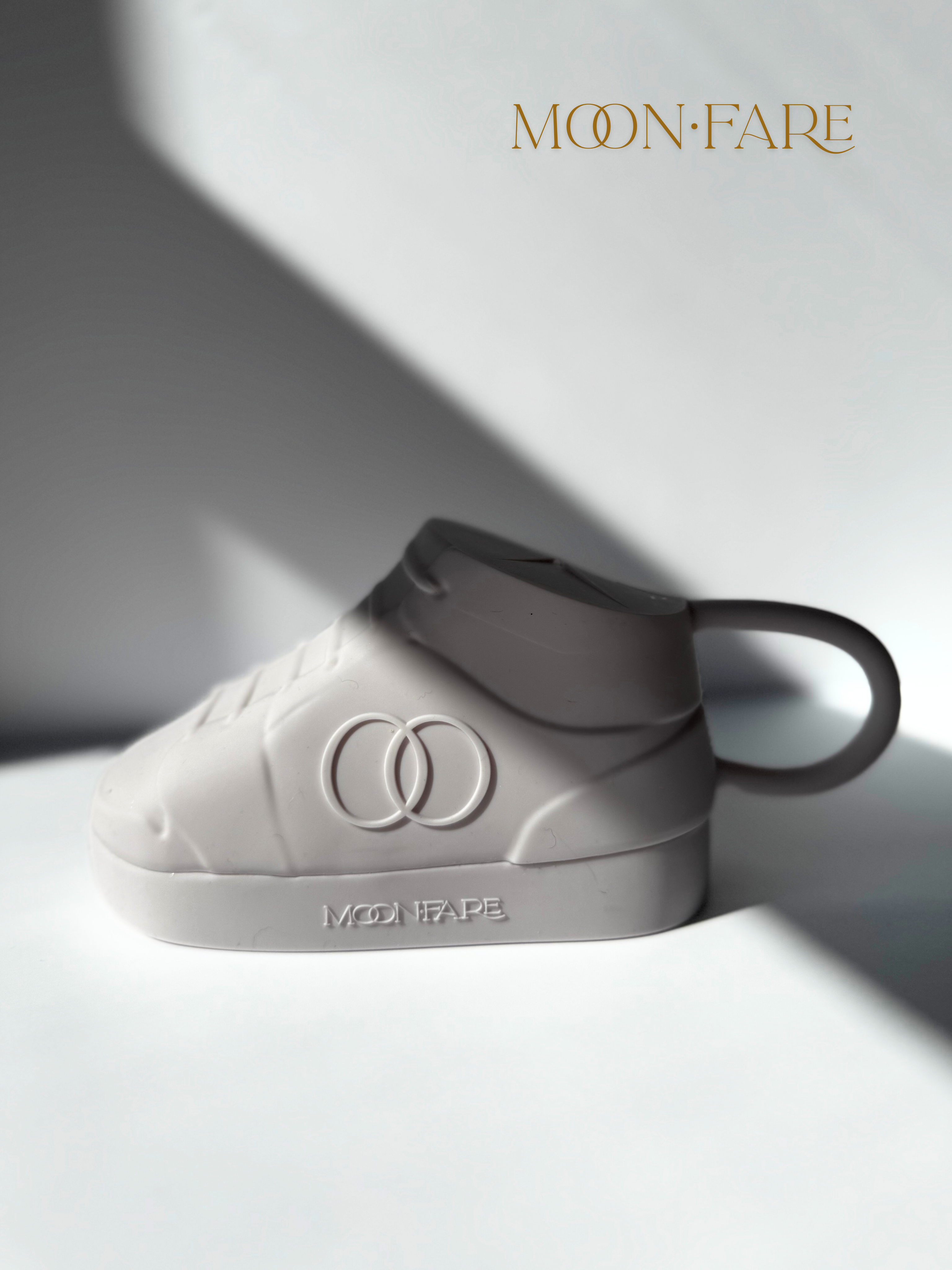 Iconic Snack Holder For Kids & Toddlers