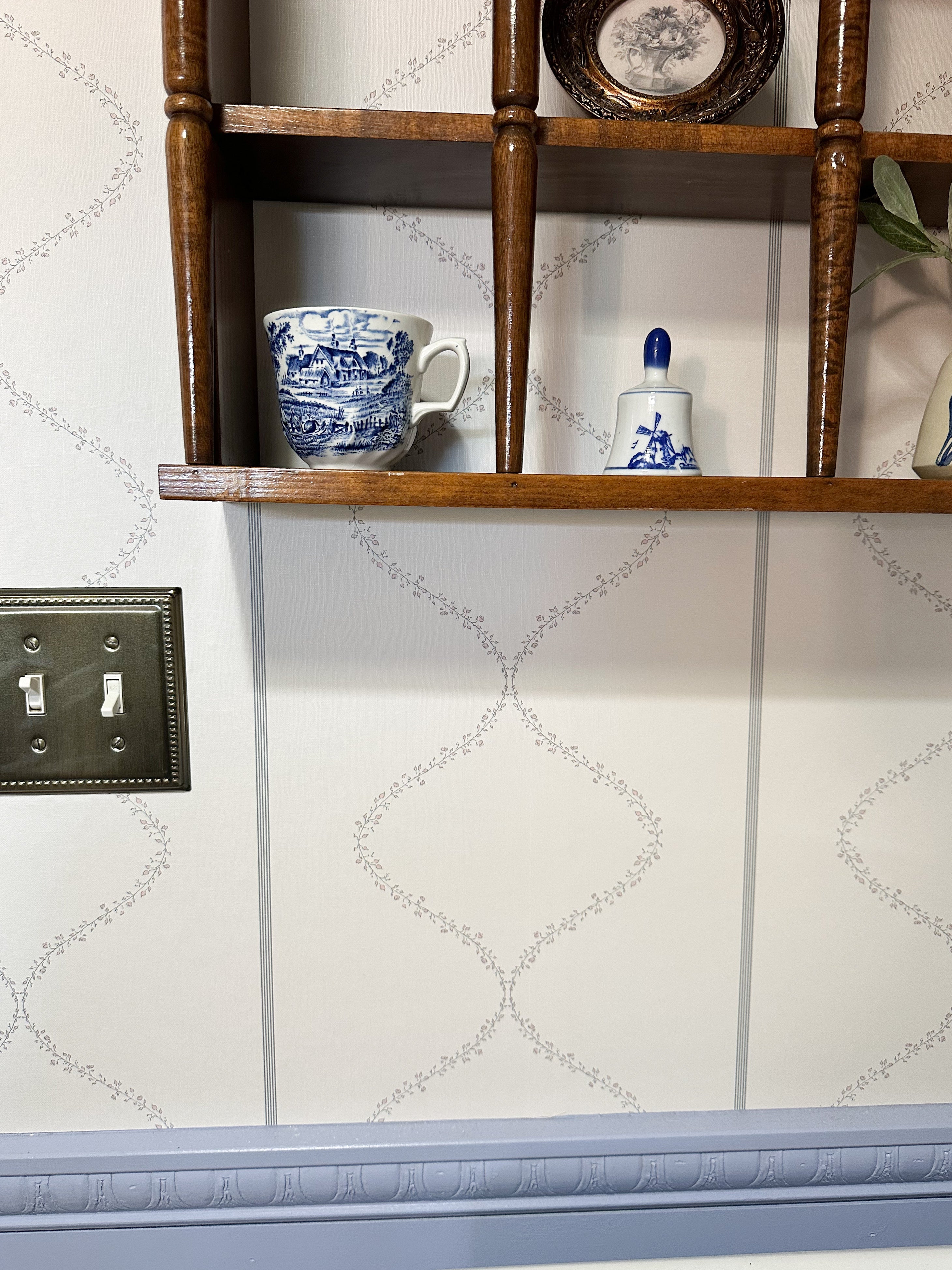 Maeve Wallpaper By Ali Anni