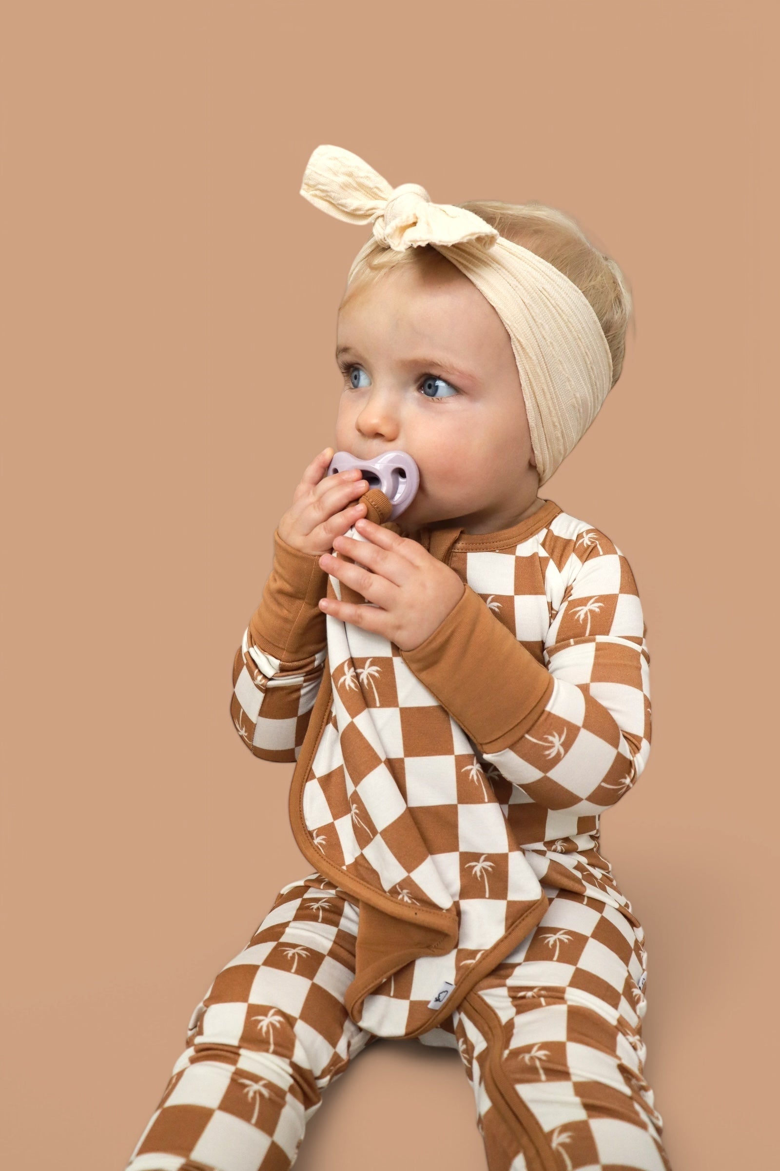 Exclusive Sandy Beach Checkers Dream Lovey