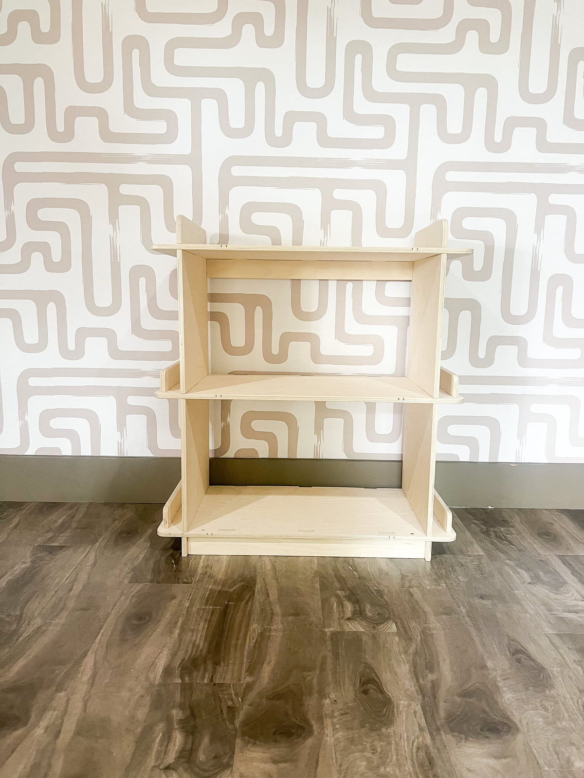Ronny- Montessori Bookshelf