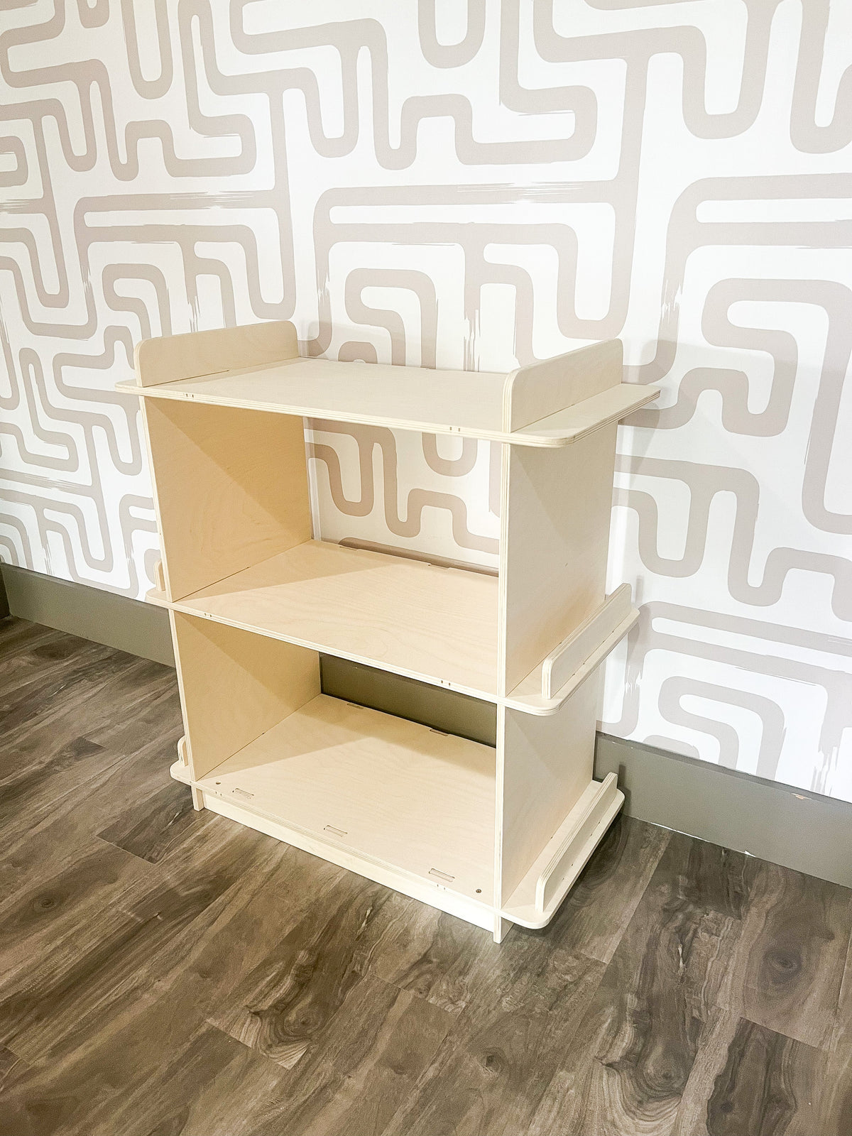 Ronny- Montessori Bookshelf