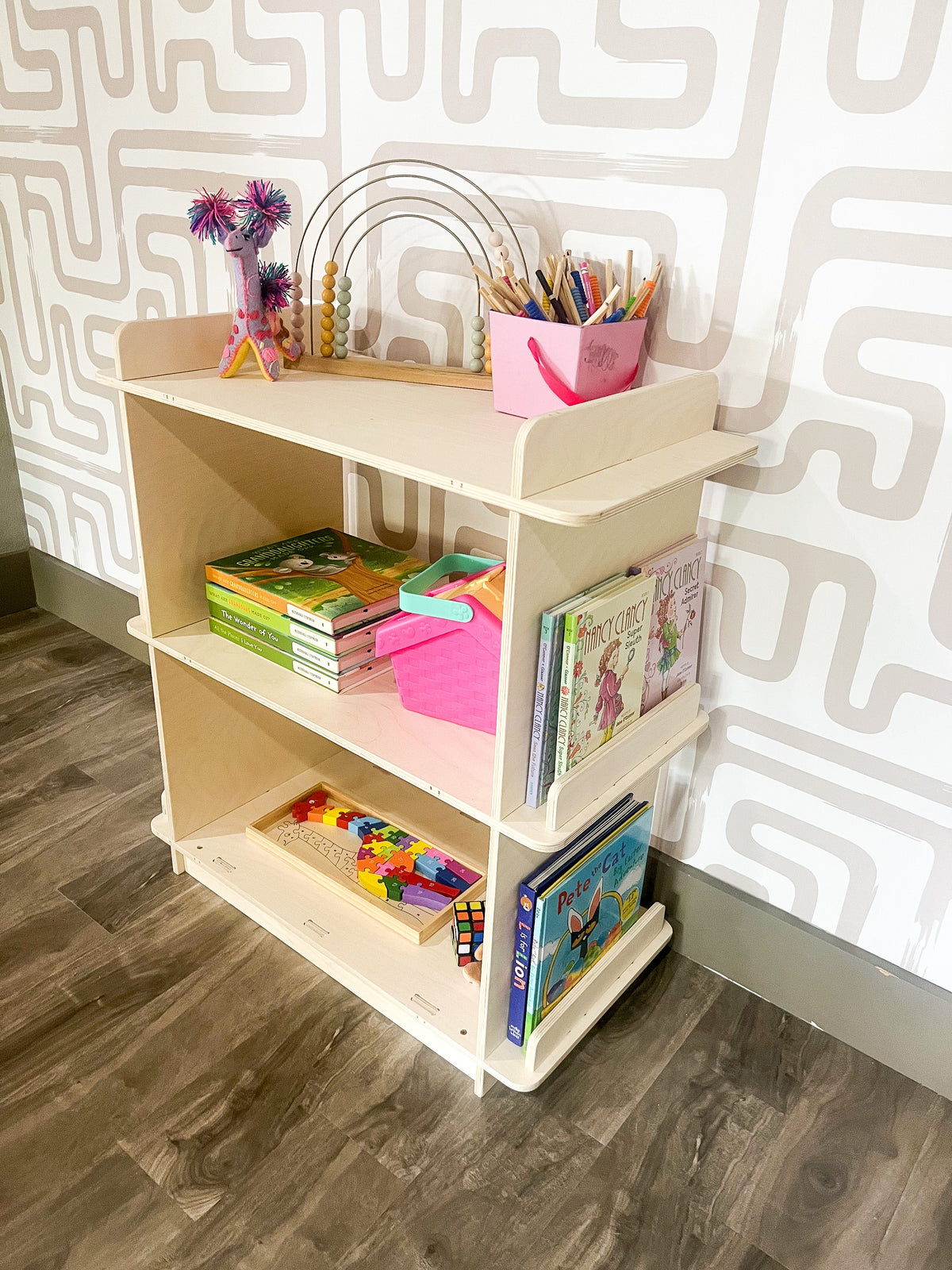 Ronny- Montessori Bookshelf