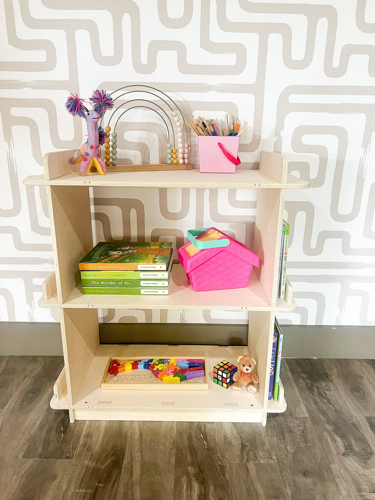 Ronny- Montessori Bookshelf