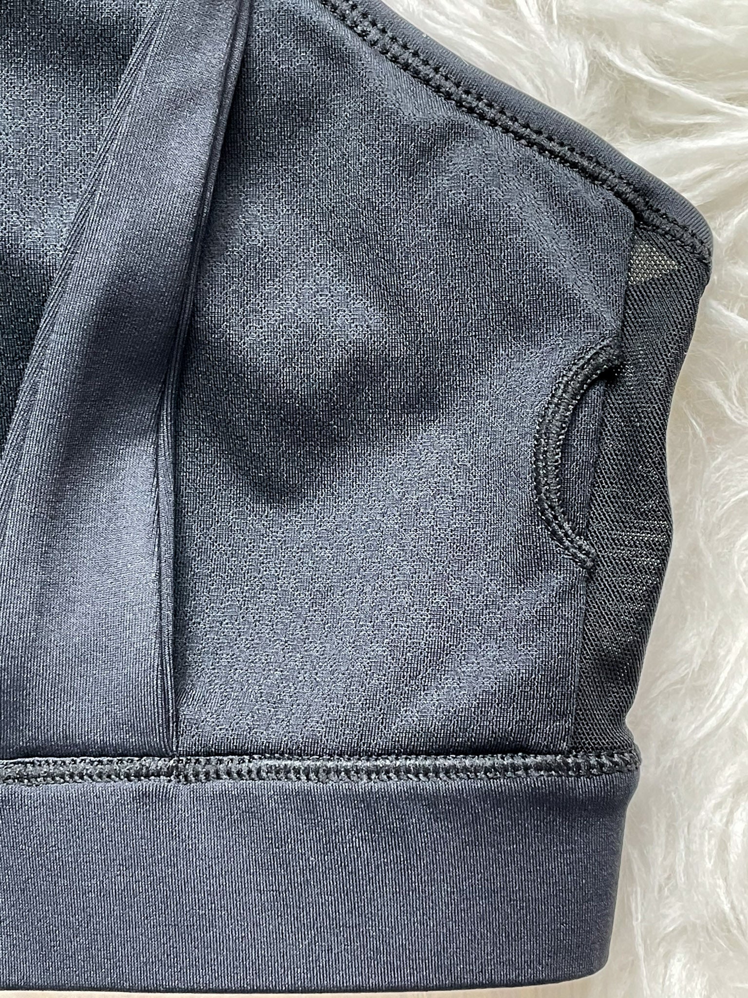 Lucie - Hiit Scalloped High Impact Nursing Sports Bra (noir)