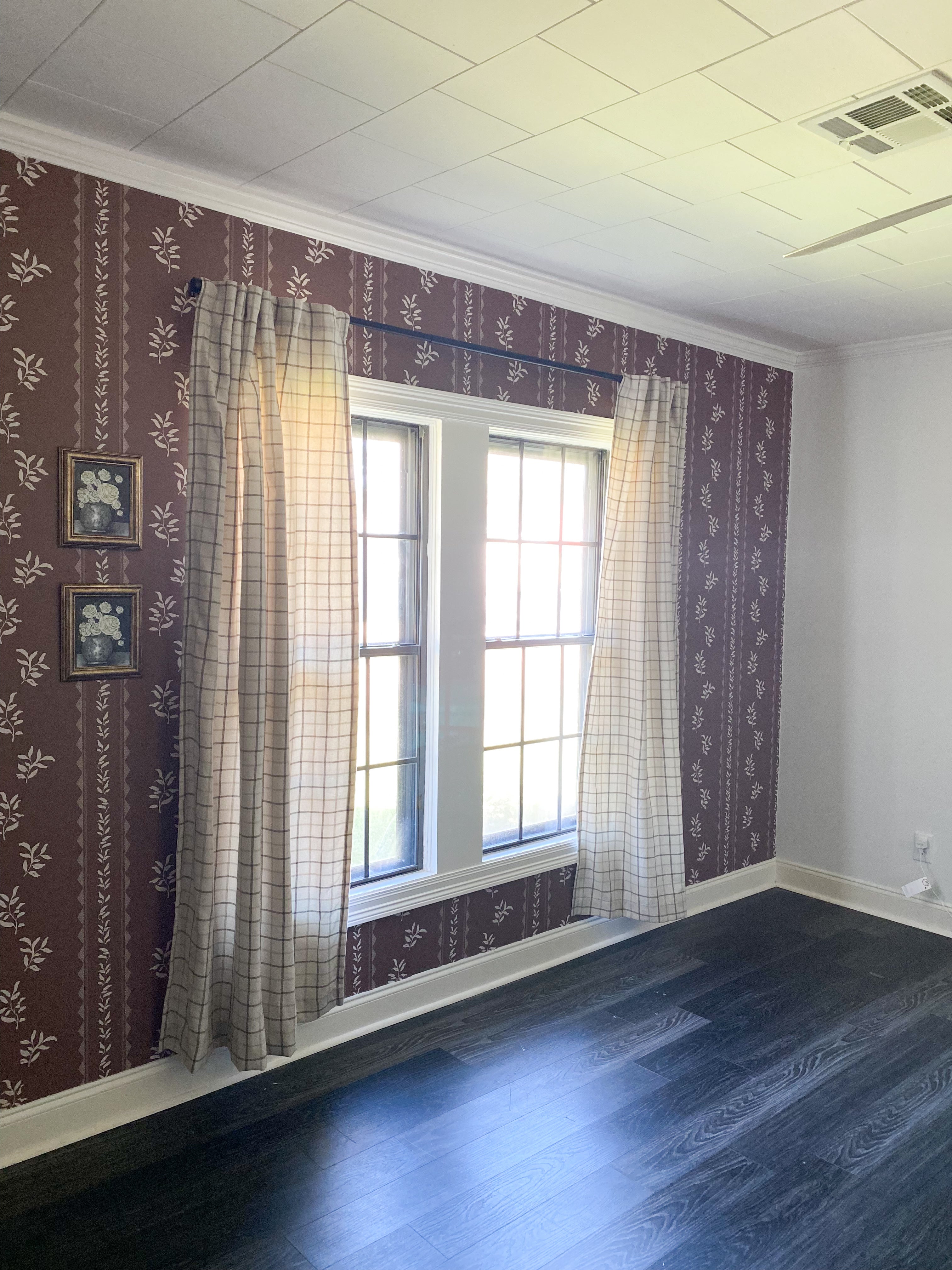 Colleen Wallpaper By Gabriela Dachin