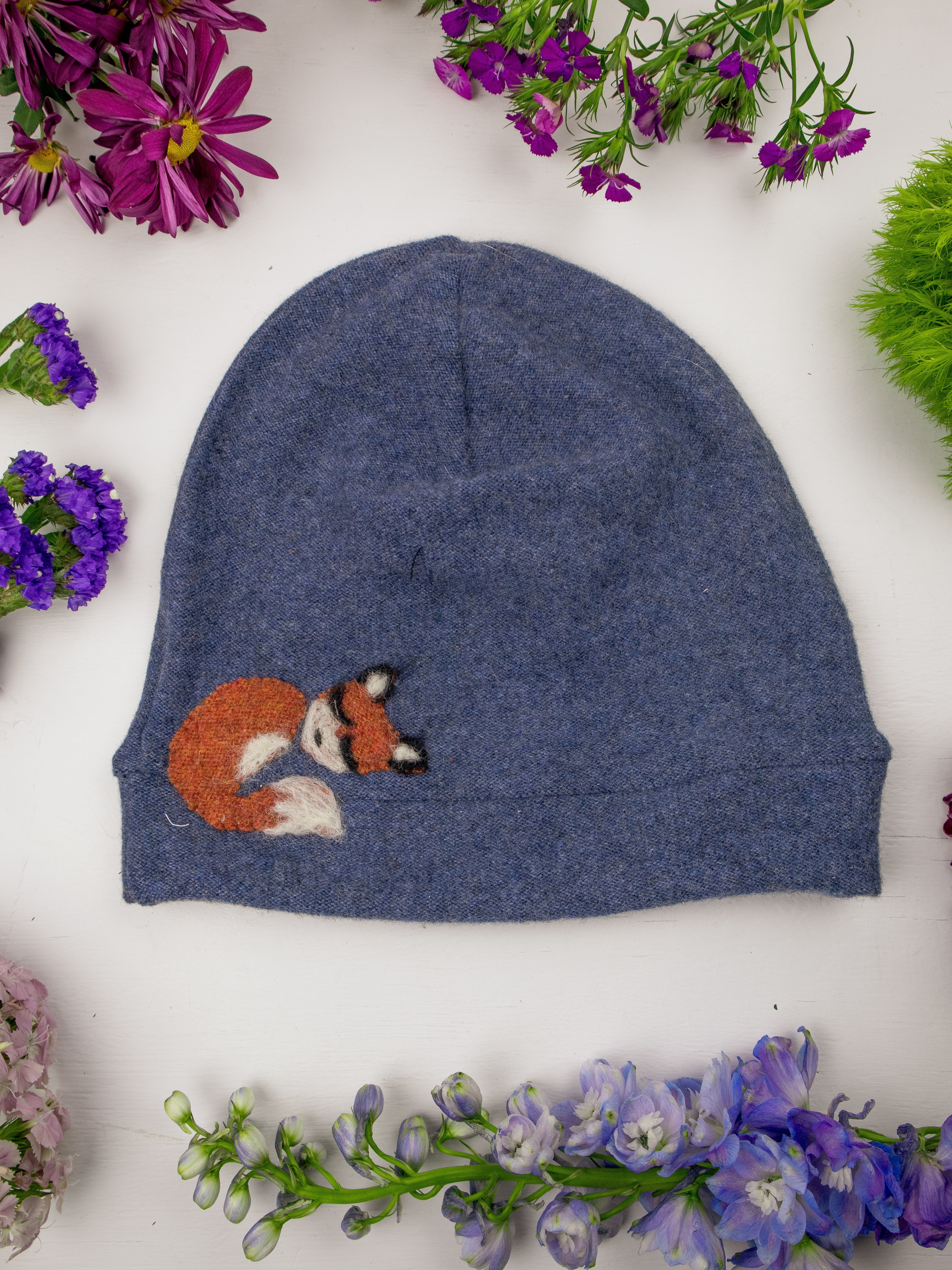 Sleeping Fox Cashmere Hat - Adult/big Kid