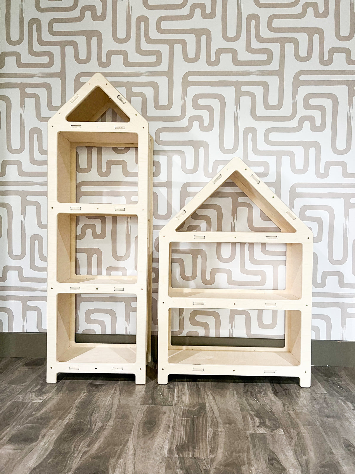 Dolly- House Bookshelf