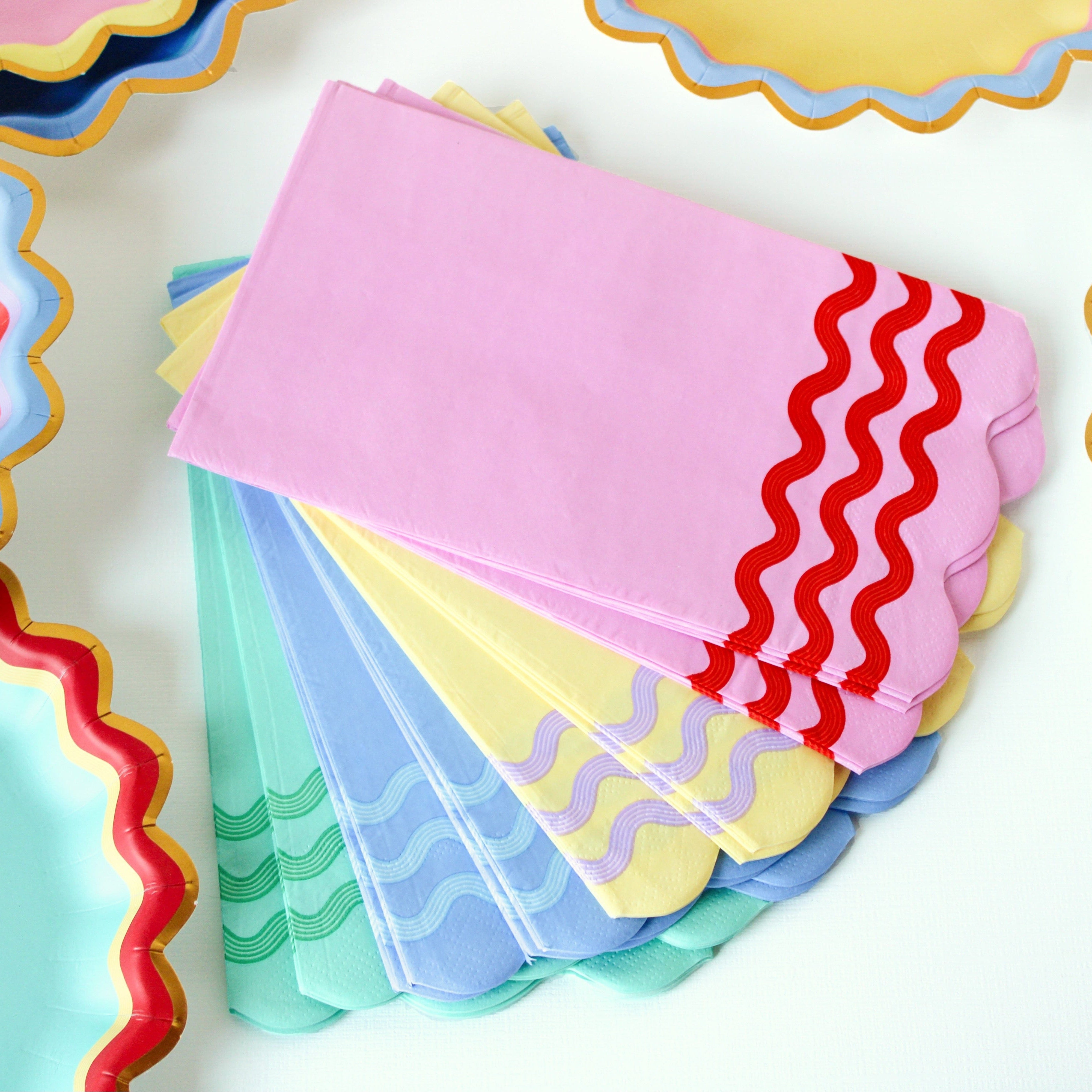 Ric Rac Rainbow Guest Napkins (16 Ct)