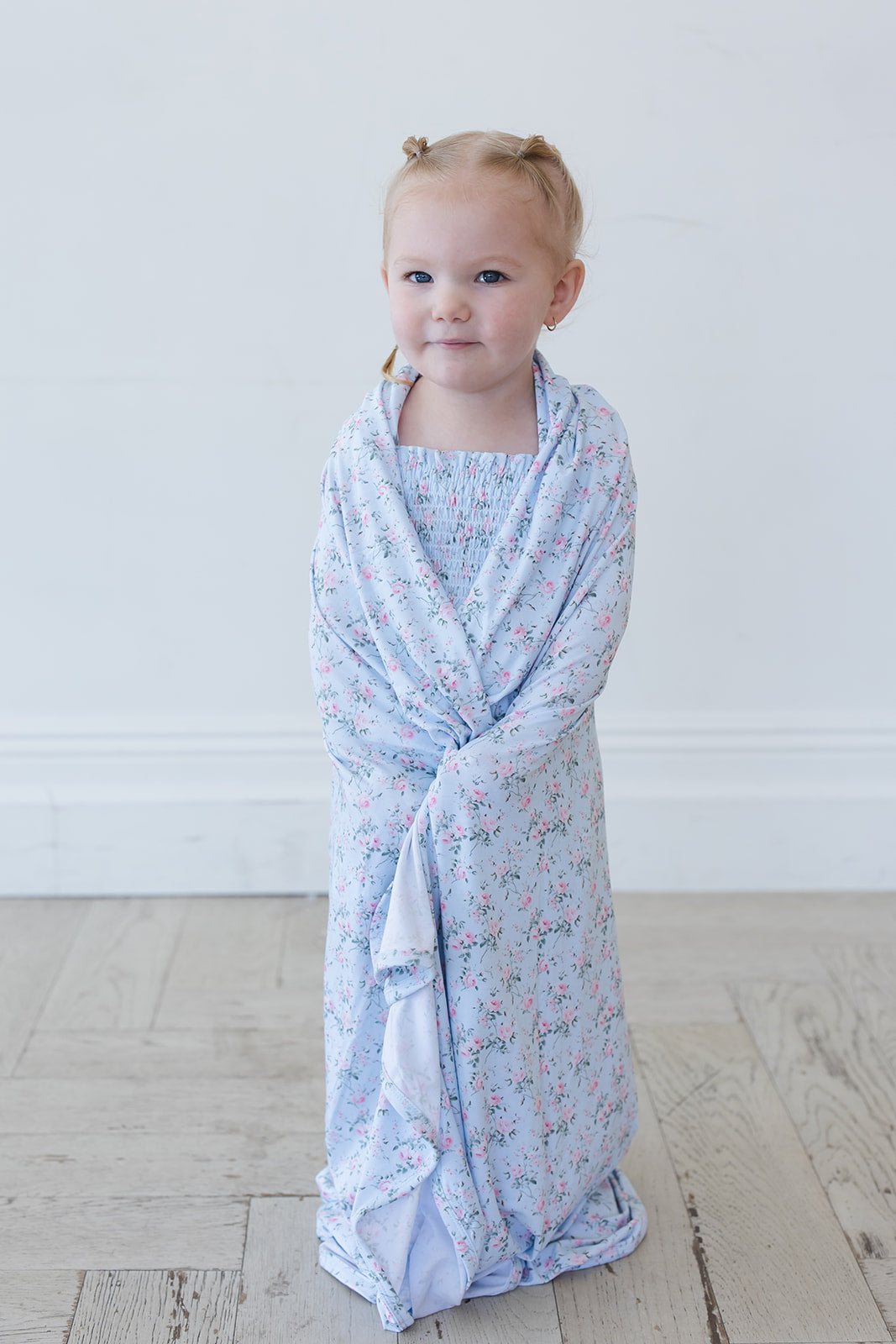 Eloise - Lightweight Blanket