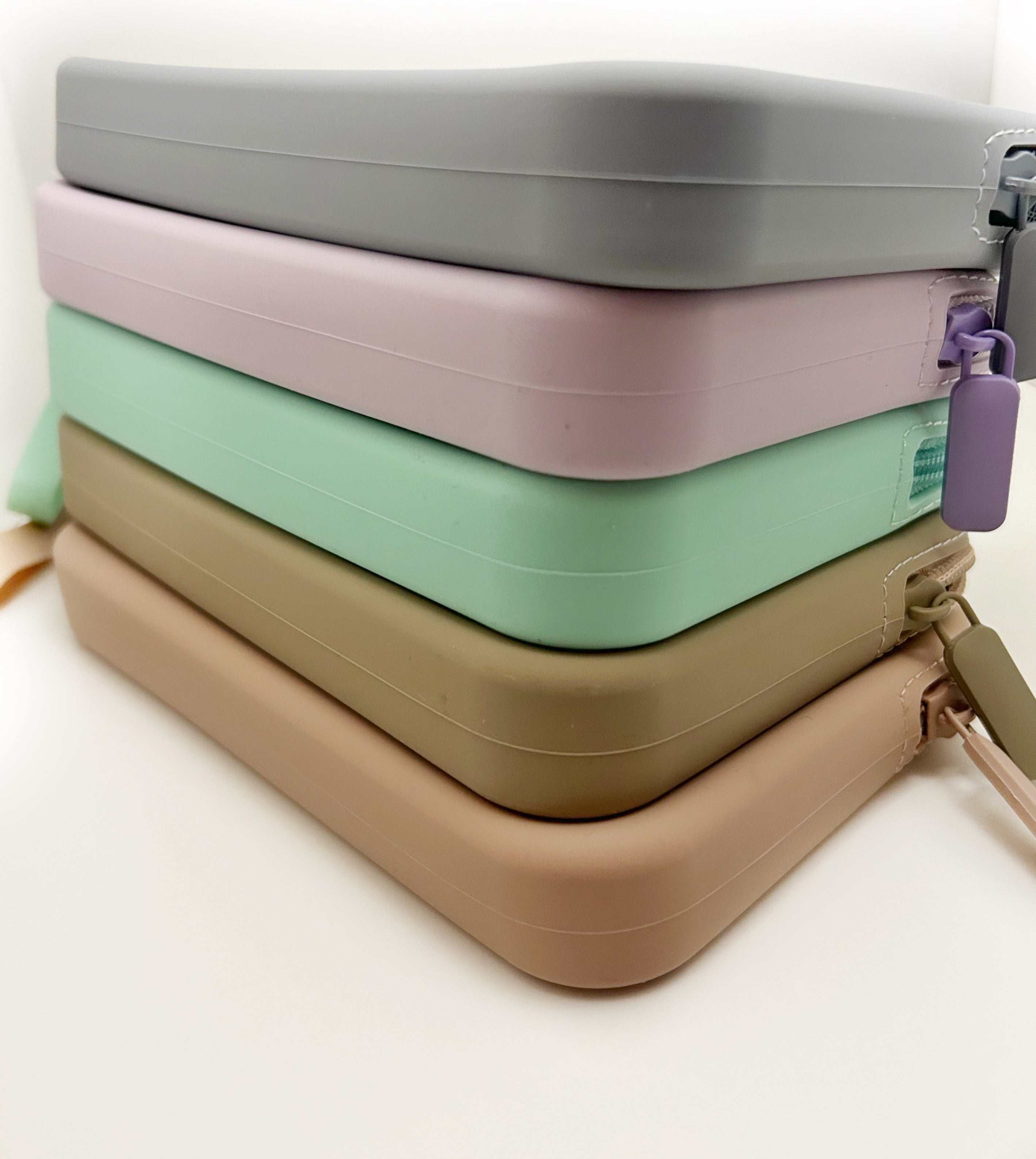 Chic Pouch: Multi Purpose Silicone Bag For Everyday Use