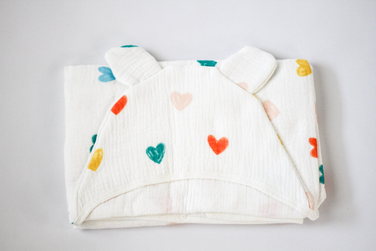 Muslin Cotton Girl’s Hooded Bathrobe – Colorful Hearts Cover-up