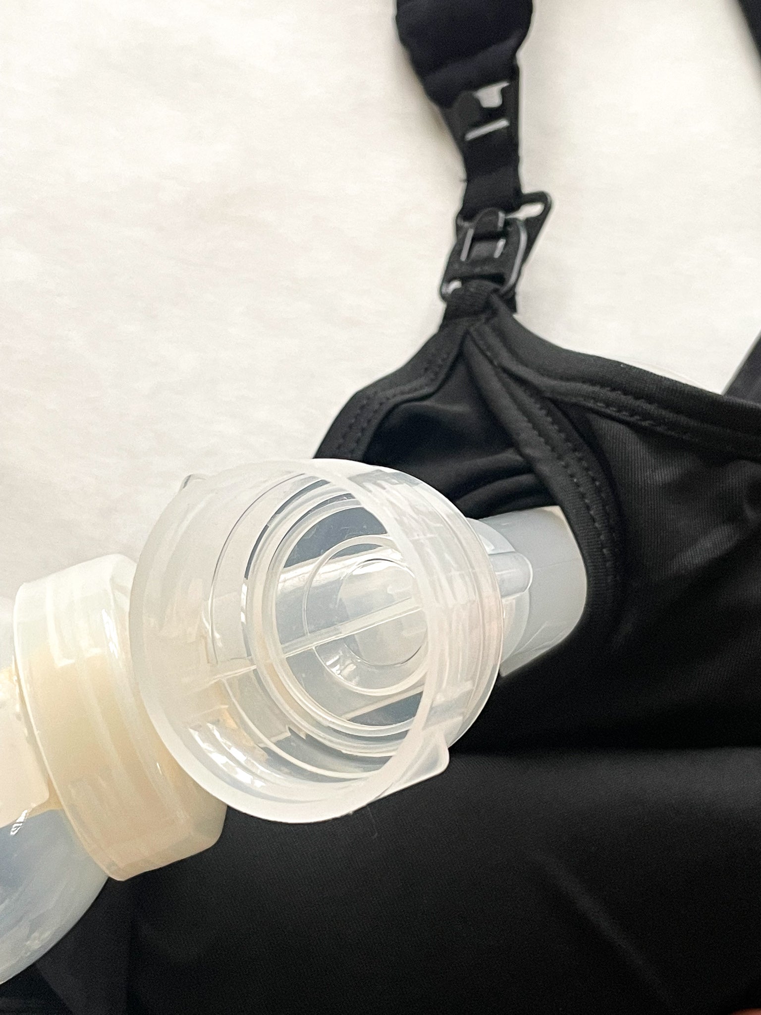 Chloé 4 Running Nursing & Pumping Sports Bra (metallic Snake Noir)