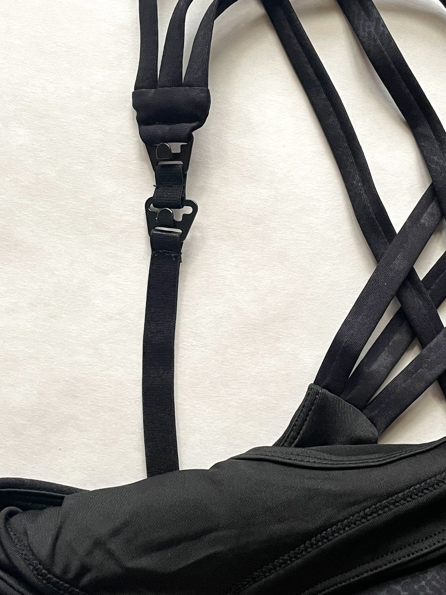 Chloé 4 Running Nursing & Pumping Sports Bra (metallic Snake Noir)