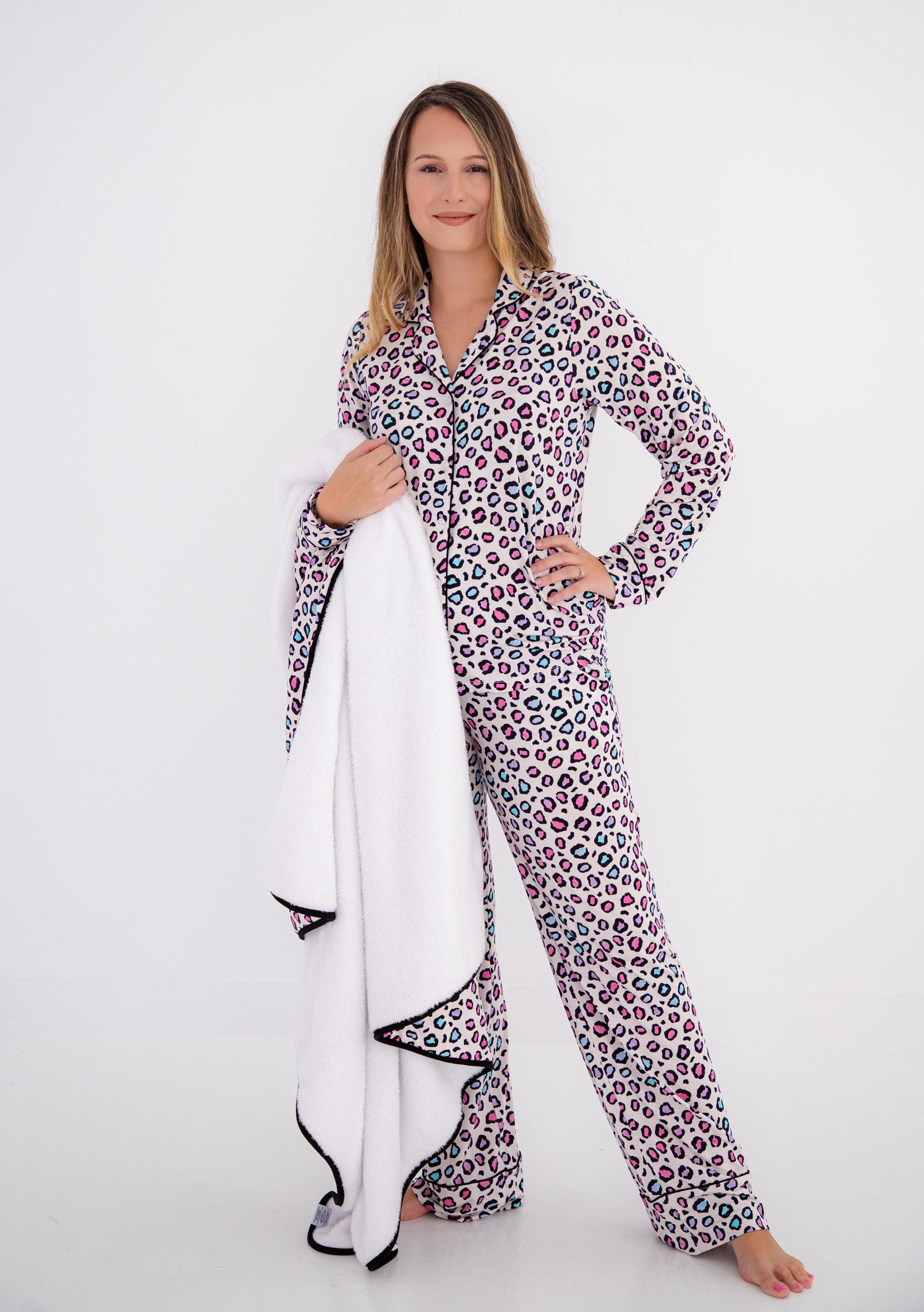 Layla Women's Lounge Set