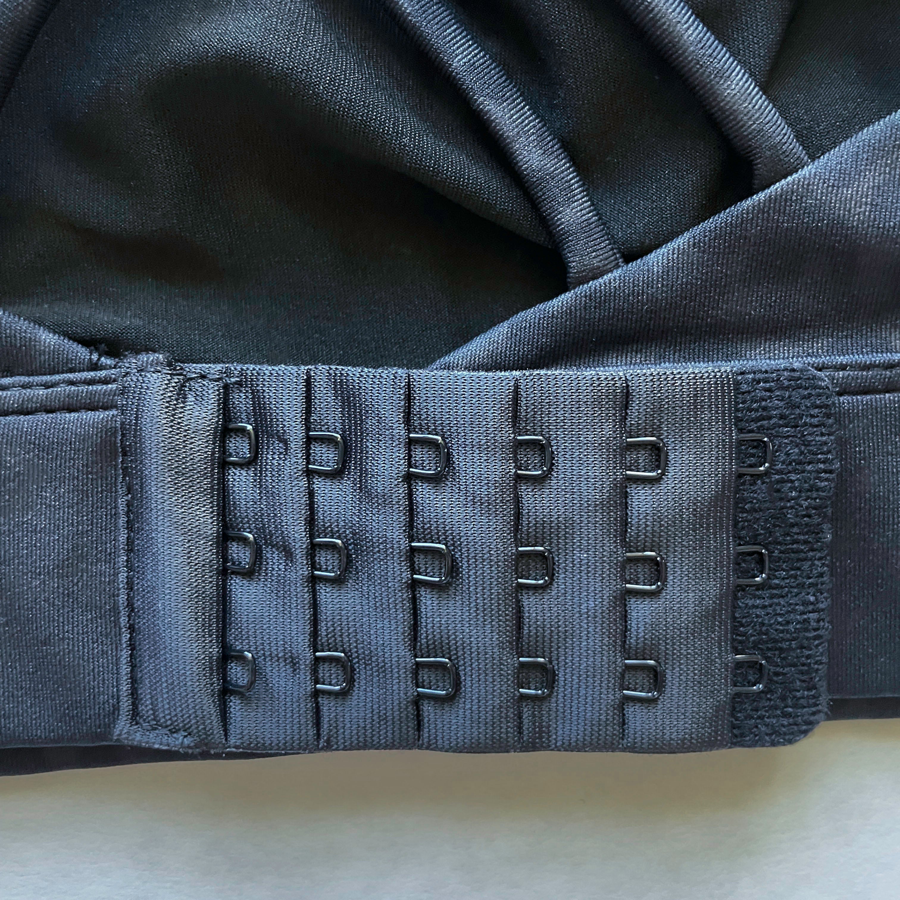 Océane 4 - Medium Support Nursing & Hands Free Pumping Sports Bra (black Cheetah)