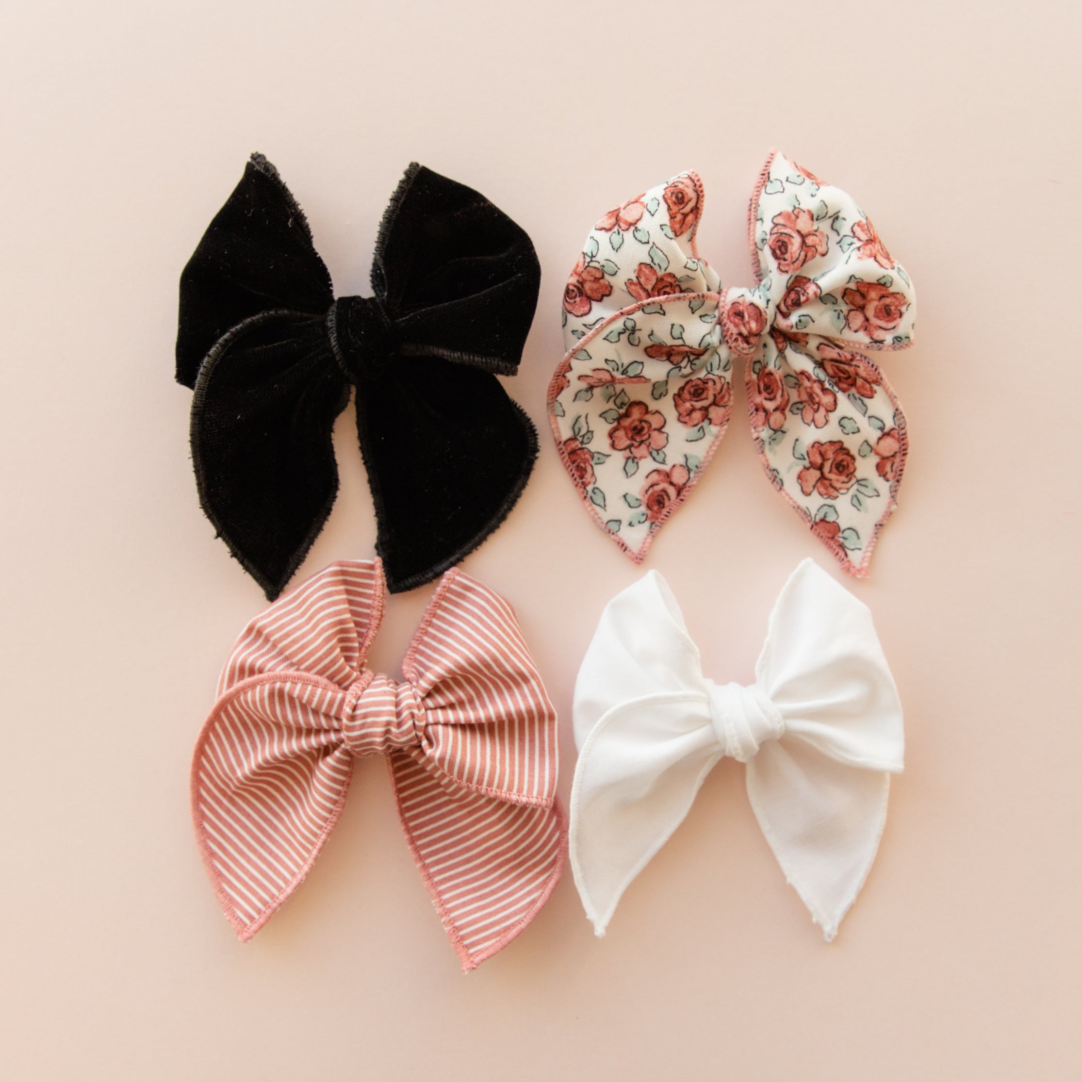 True White | Petite Party Bow