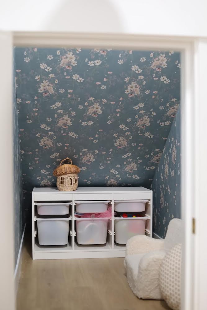 Liesl Wallpaper By Emily Cooper Art