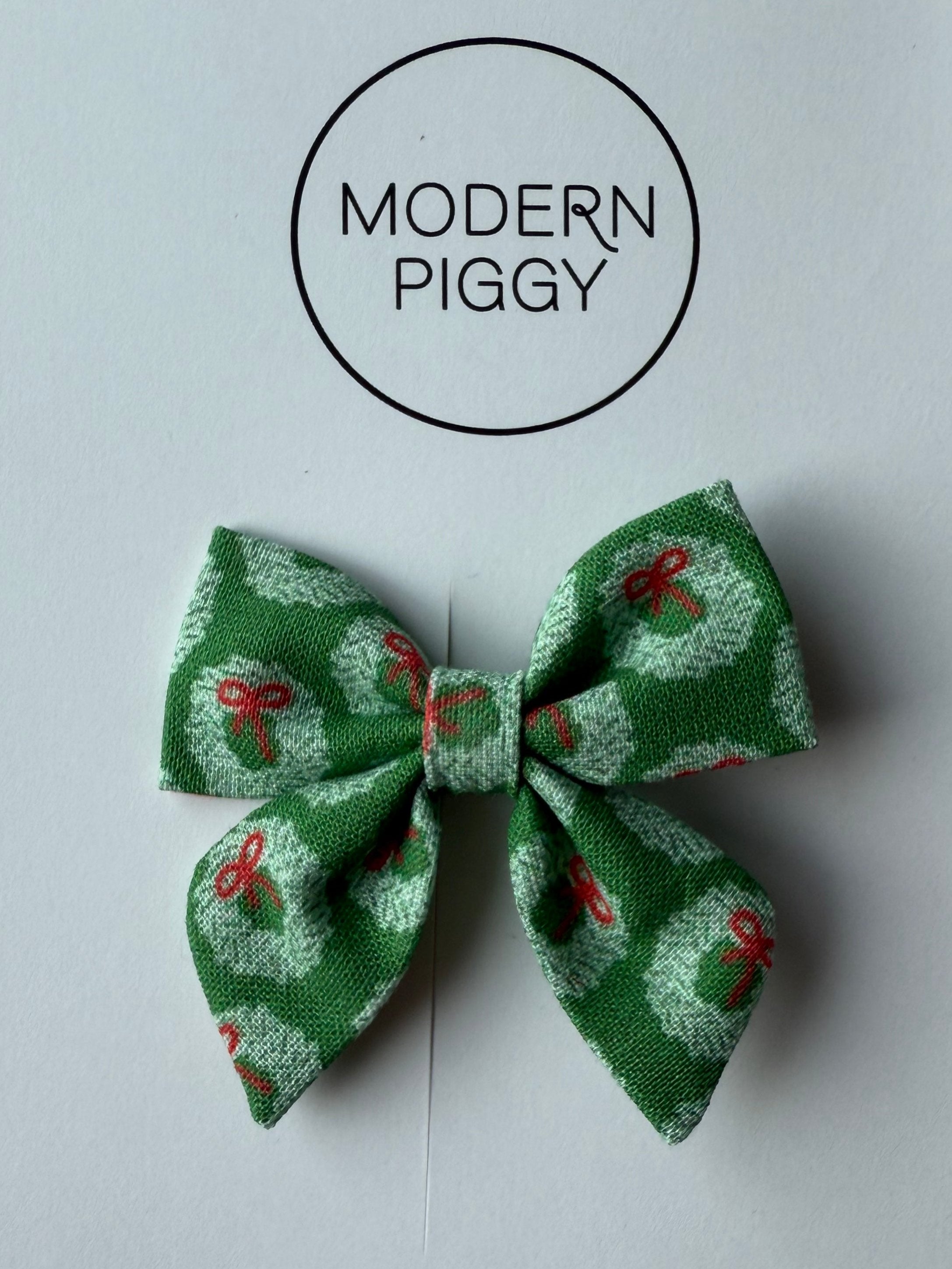 Holly | Mini Piggy Bow
