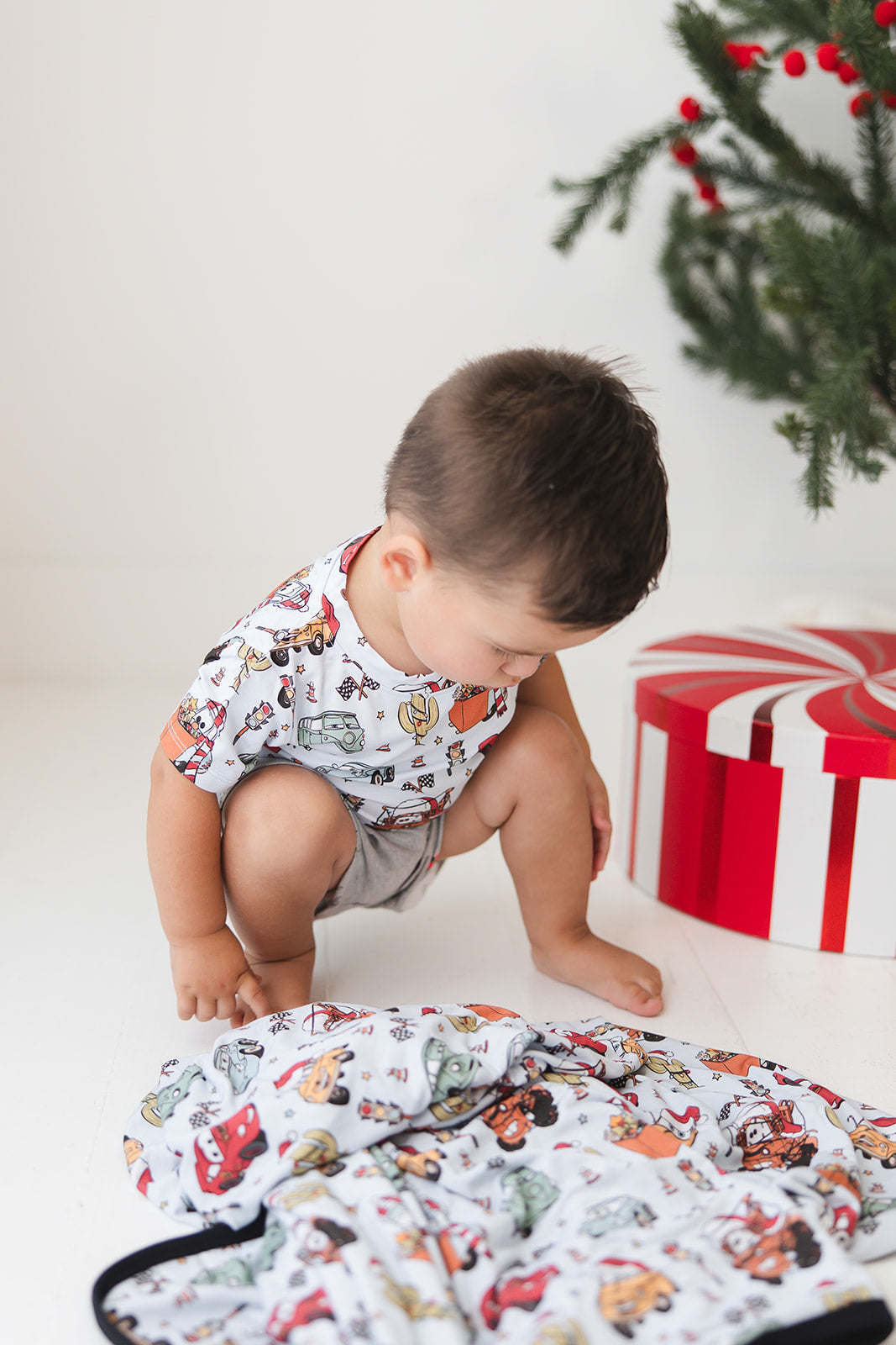 Cars Christmas - Everyday Tee