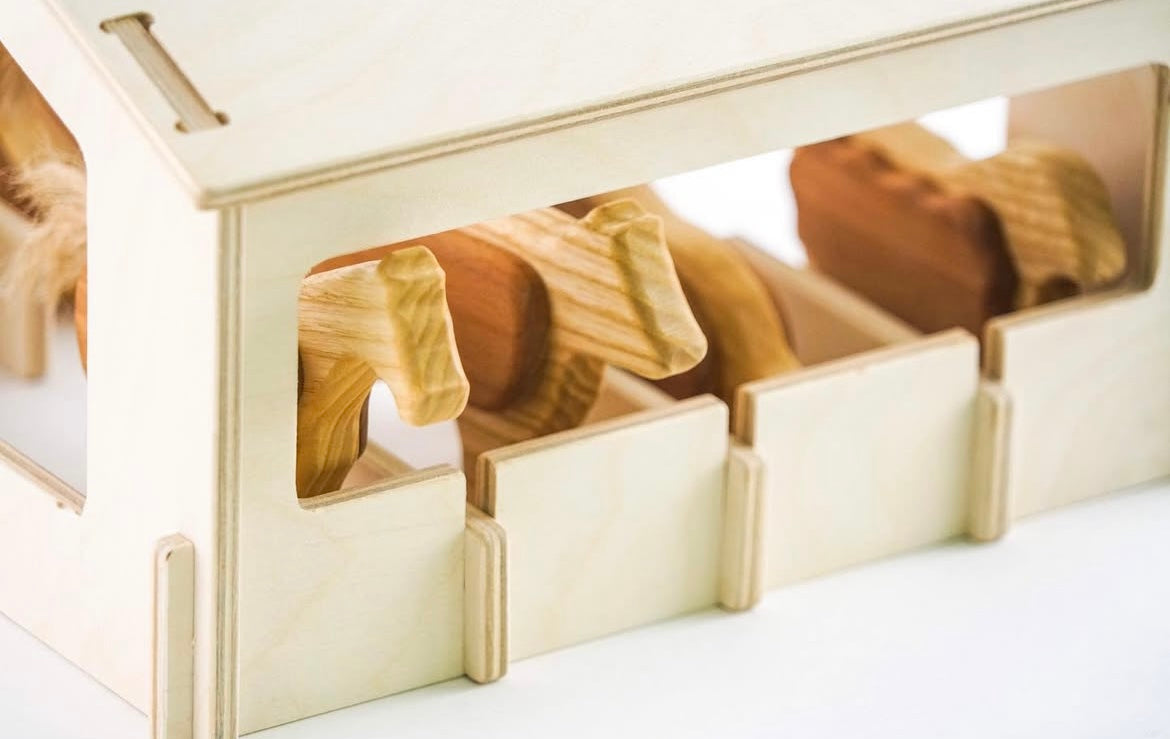 Handcrafted Wooden Farm Animals Set With Barn – Perfect For Imaginative Play And Collecting