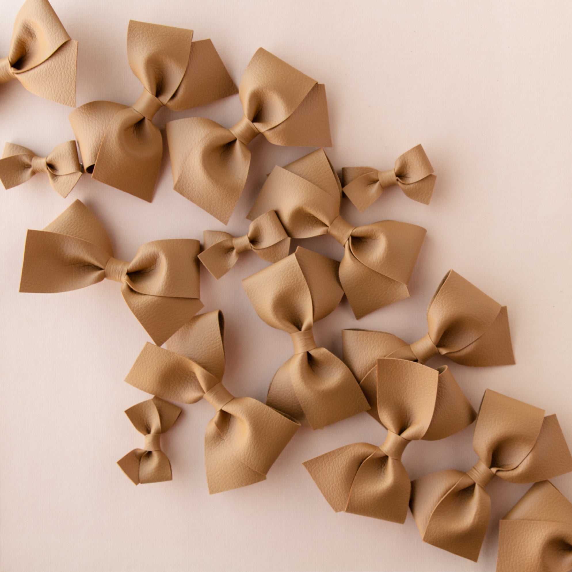 Camel | Big Leather Bow