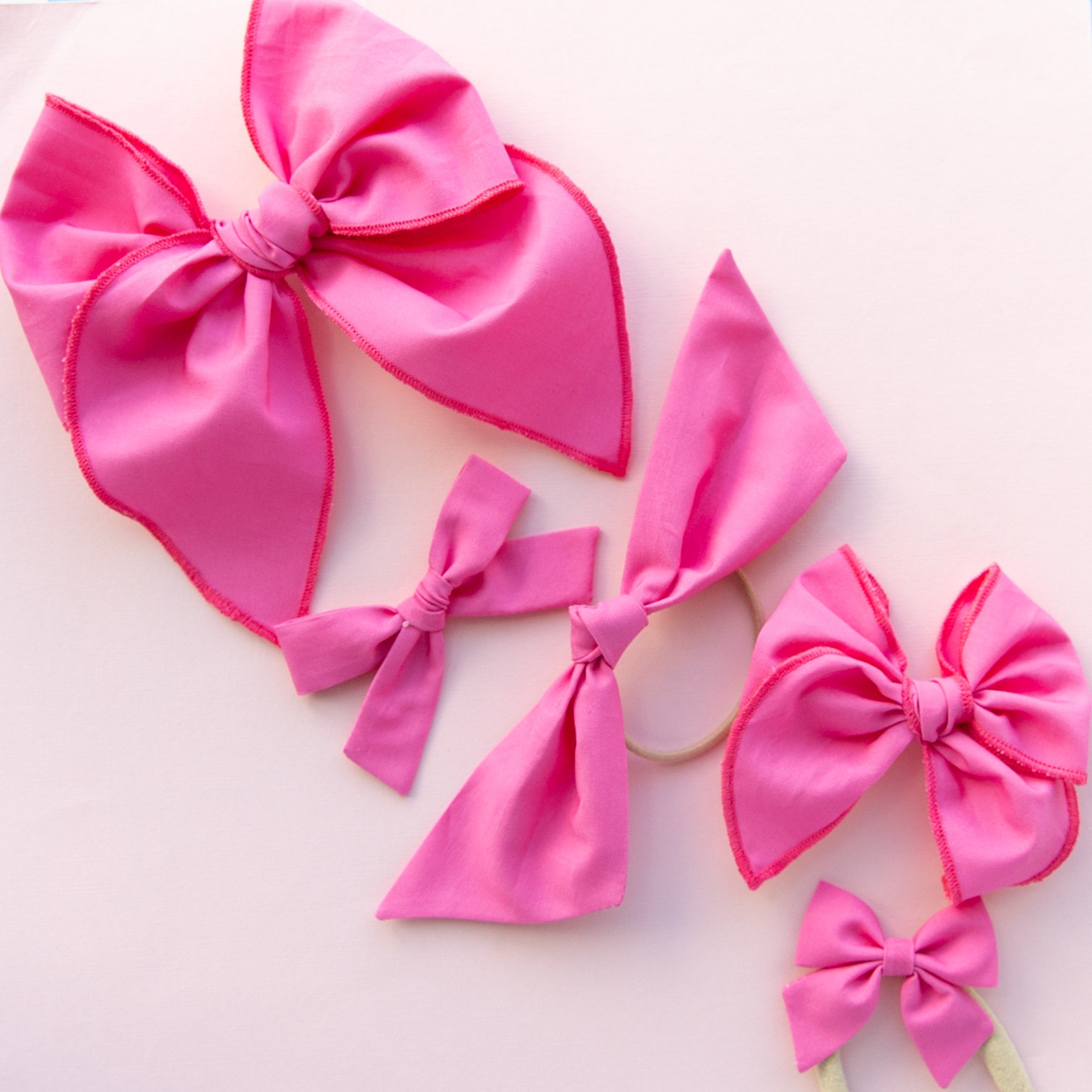 Flamingo | Mini Piggy Bow