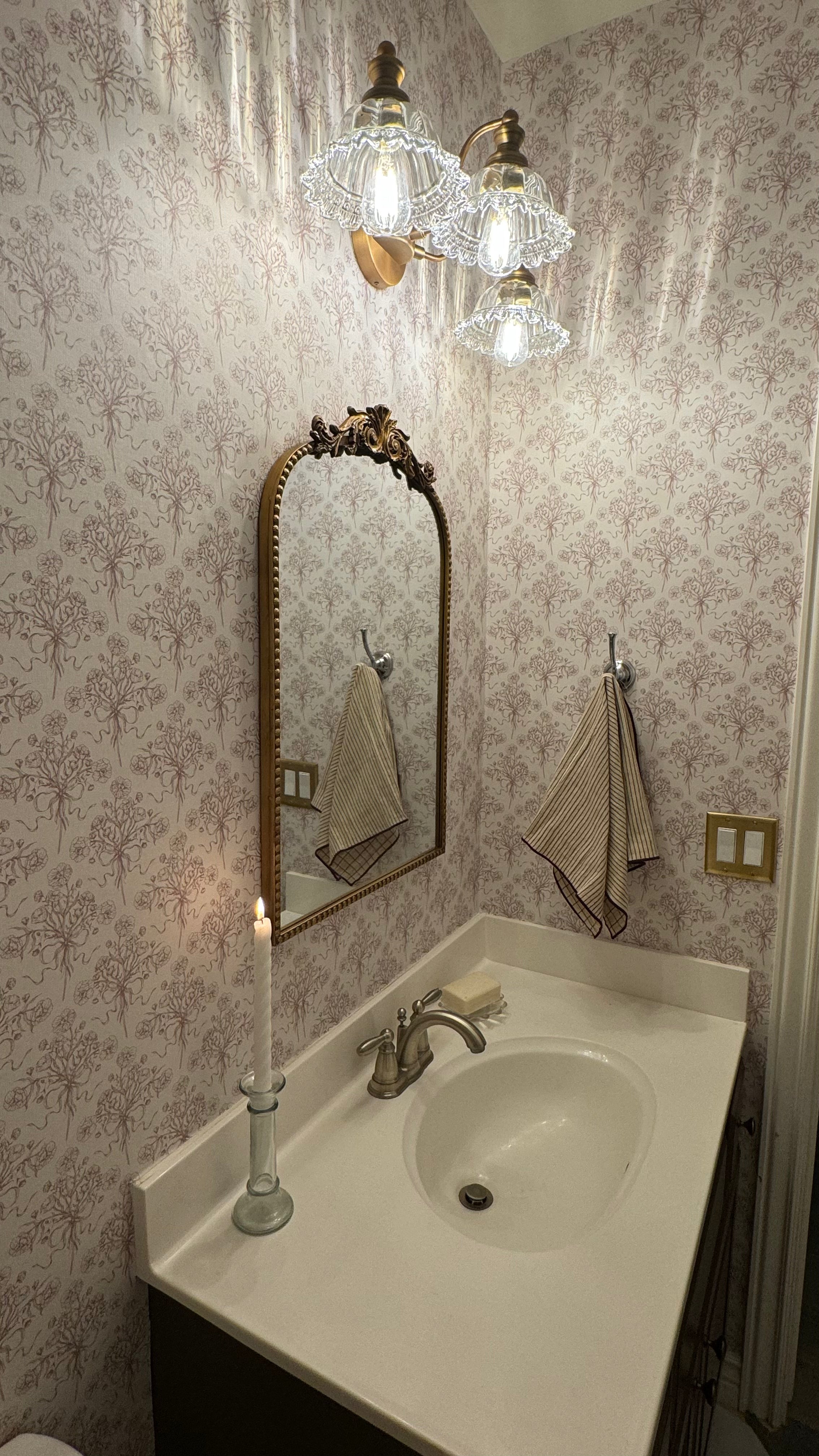 Adeline Wallpaper By Ali Anni