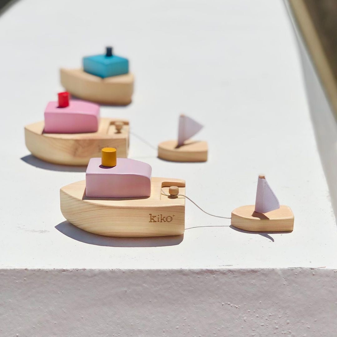 Ofune Wind-up Boat