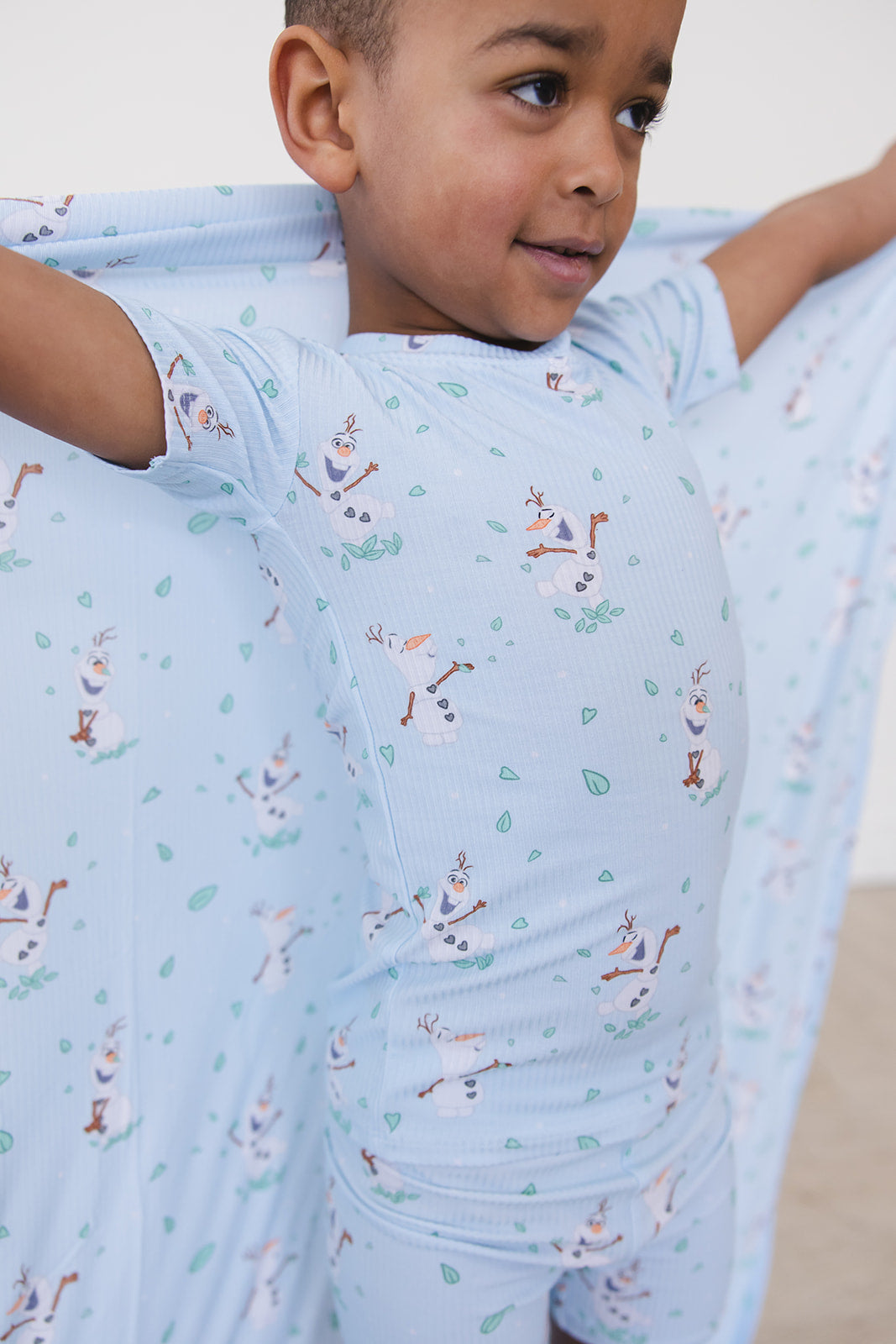 Blue Flurry (ribbed) - Lightweight Blanket